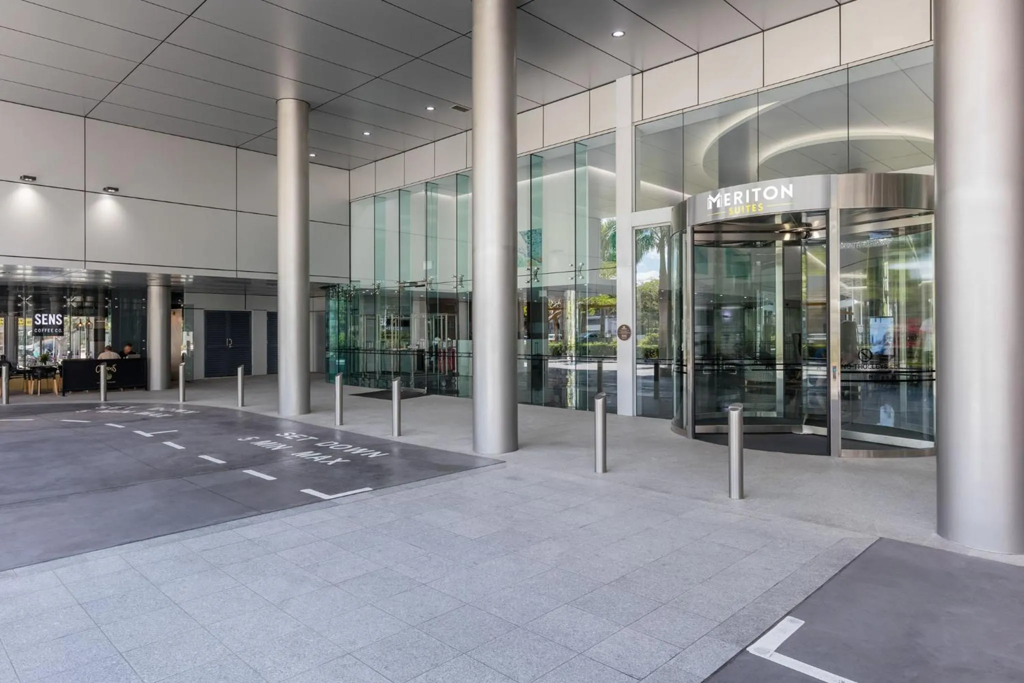 Property building in Meriton Suites Southport