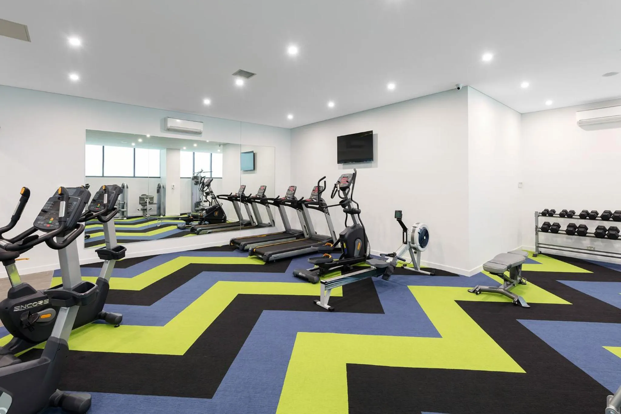 Fitness centre/facilities in Meriton Suites Southport