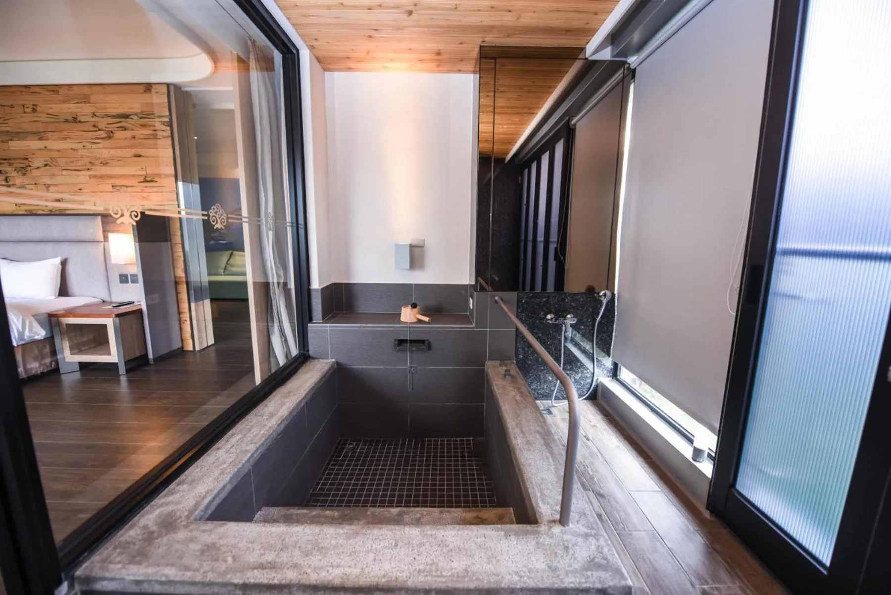 Bathroom, Bed in Chii Lih Resort