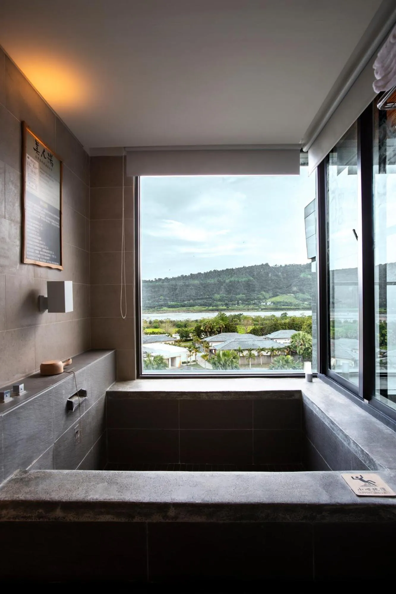 Hot Spring Bath, Bed in Chii Lih Resort