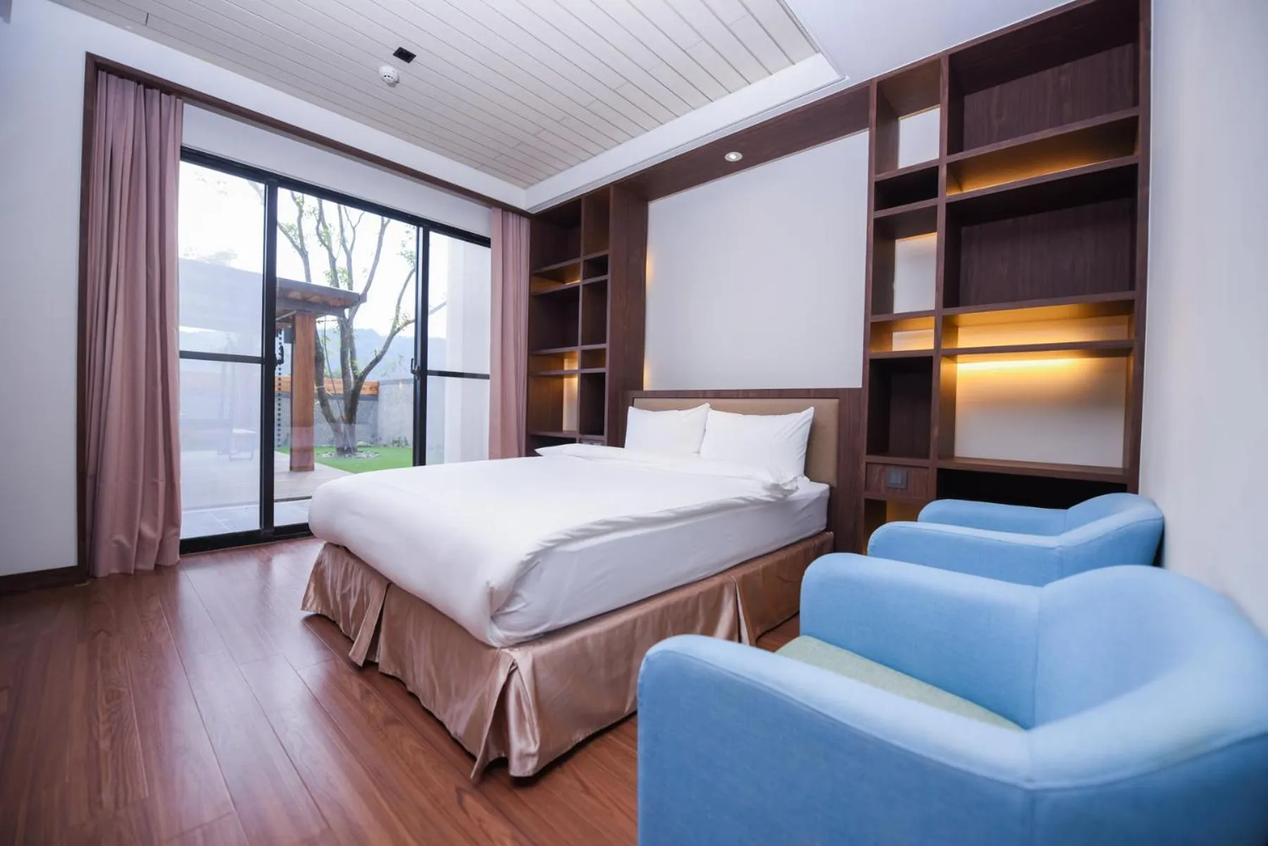 Day, Bed in Chii Lih Resort