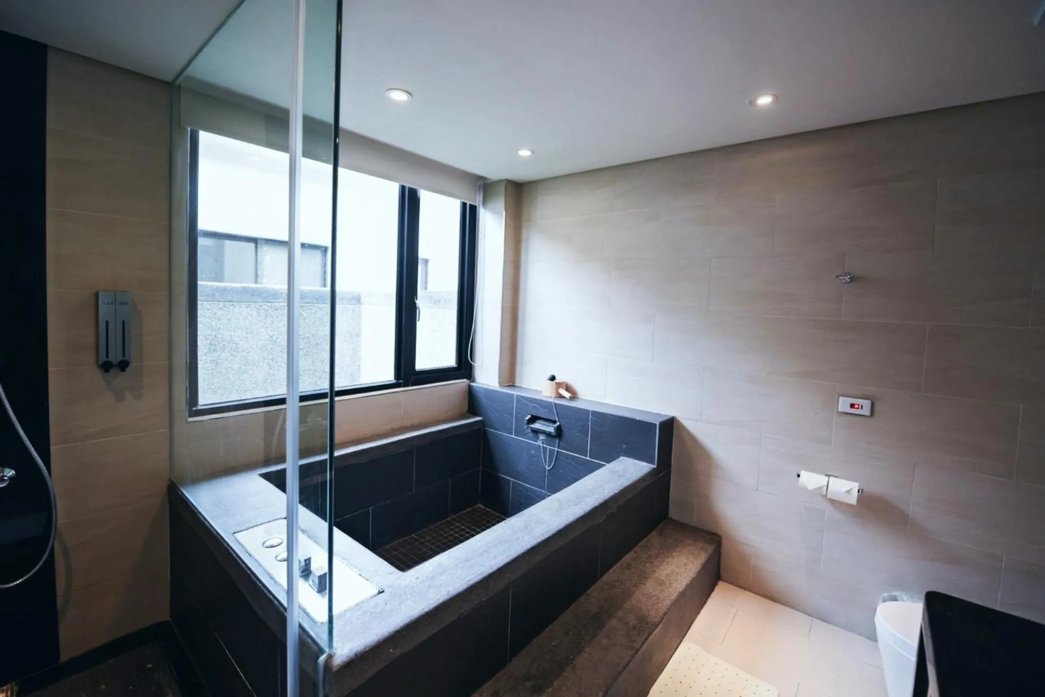 Hot Spring Bath, Bed in Chii Lih Resort