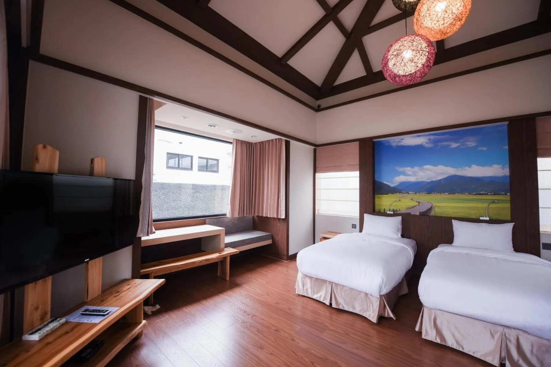 Photo of the whole room, Bed in Chii Lih Resort