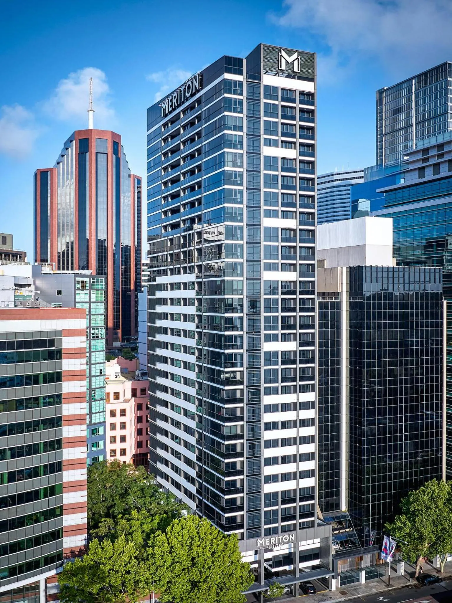 Property building in Meriton Suites North Sydney