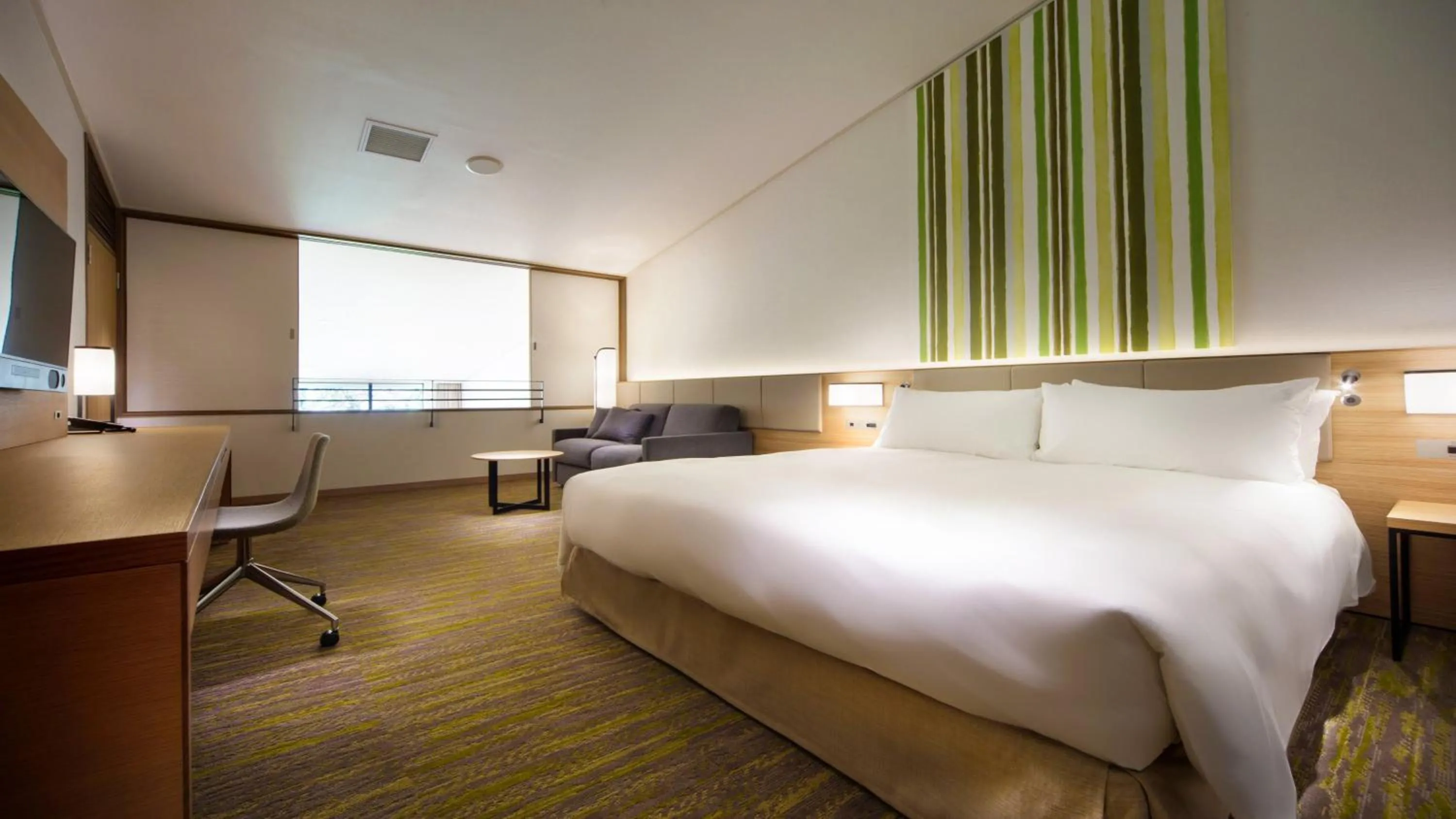Photo of the whole room, Bed in Holiday Inn Resort Shinano-Omachi Kuroyon by IHG