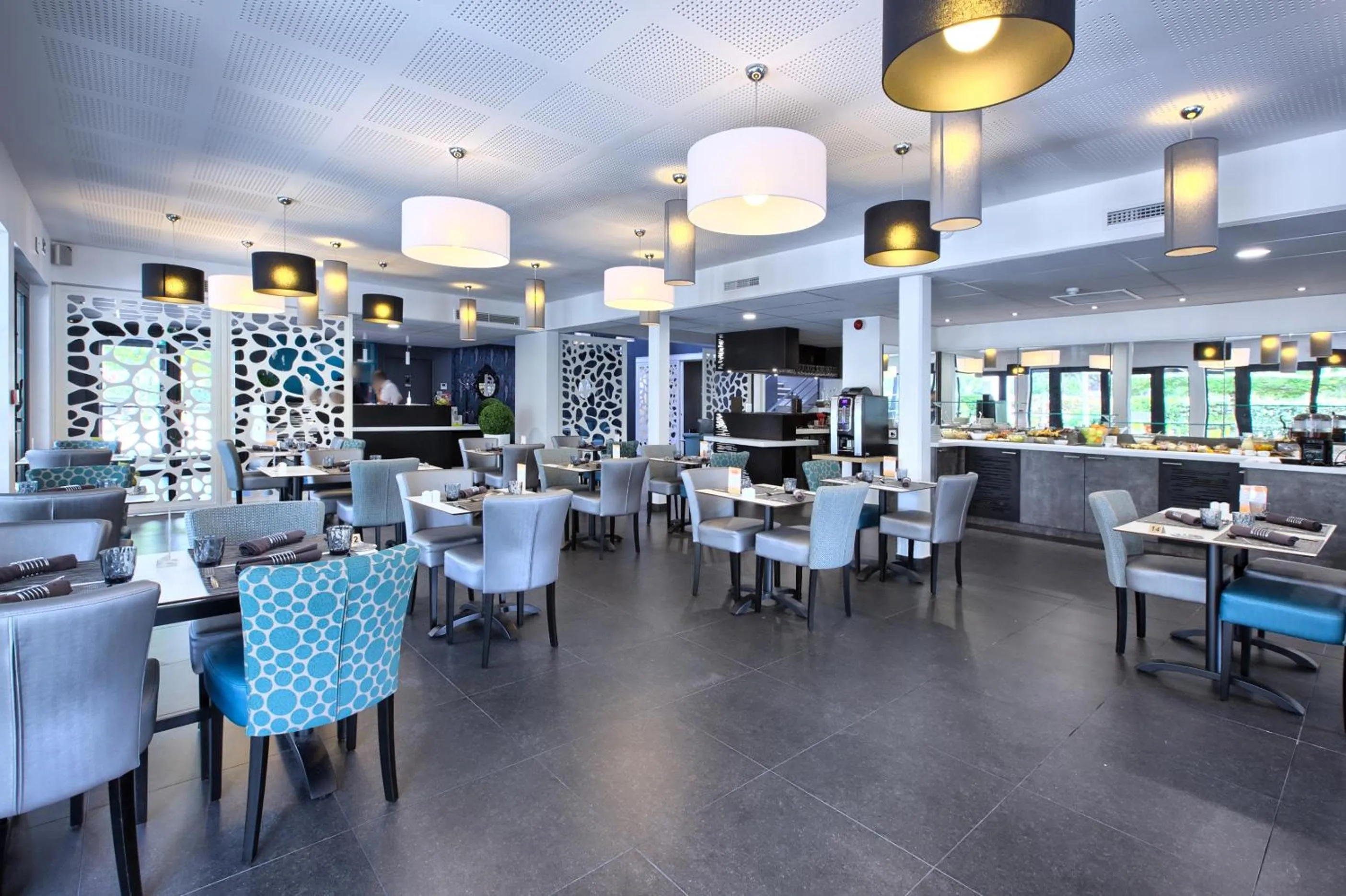 Restaurant/places to eat in Logis Hotel Restaurant & SPA Au Comte d'Ornon