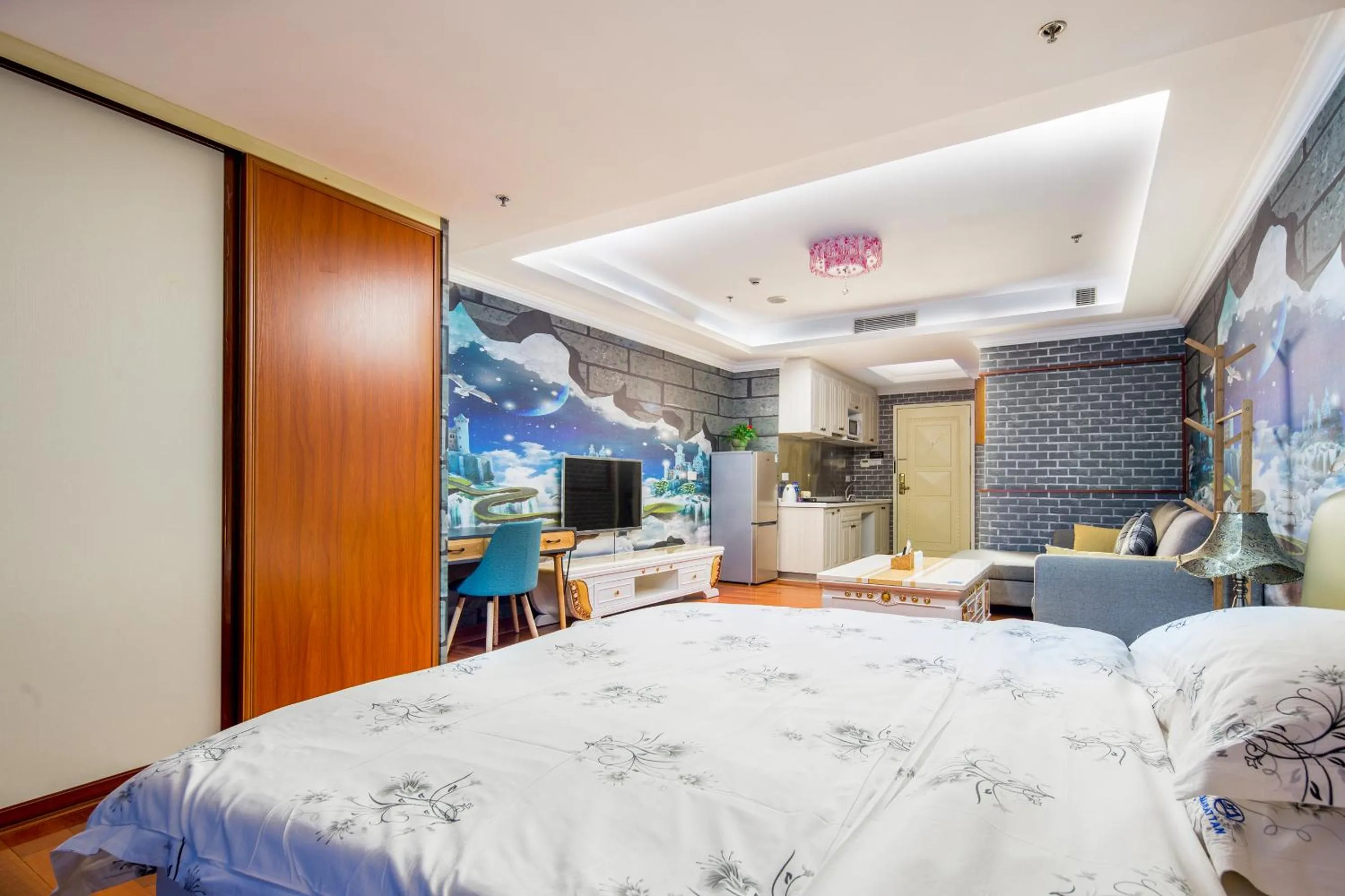 bunk bed, Bed in Guangzhou Manhattan International Apartment Zhengjia Free bus services are provided for the first and second phases