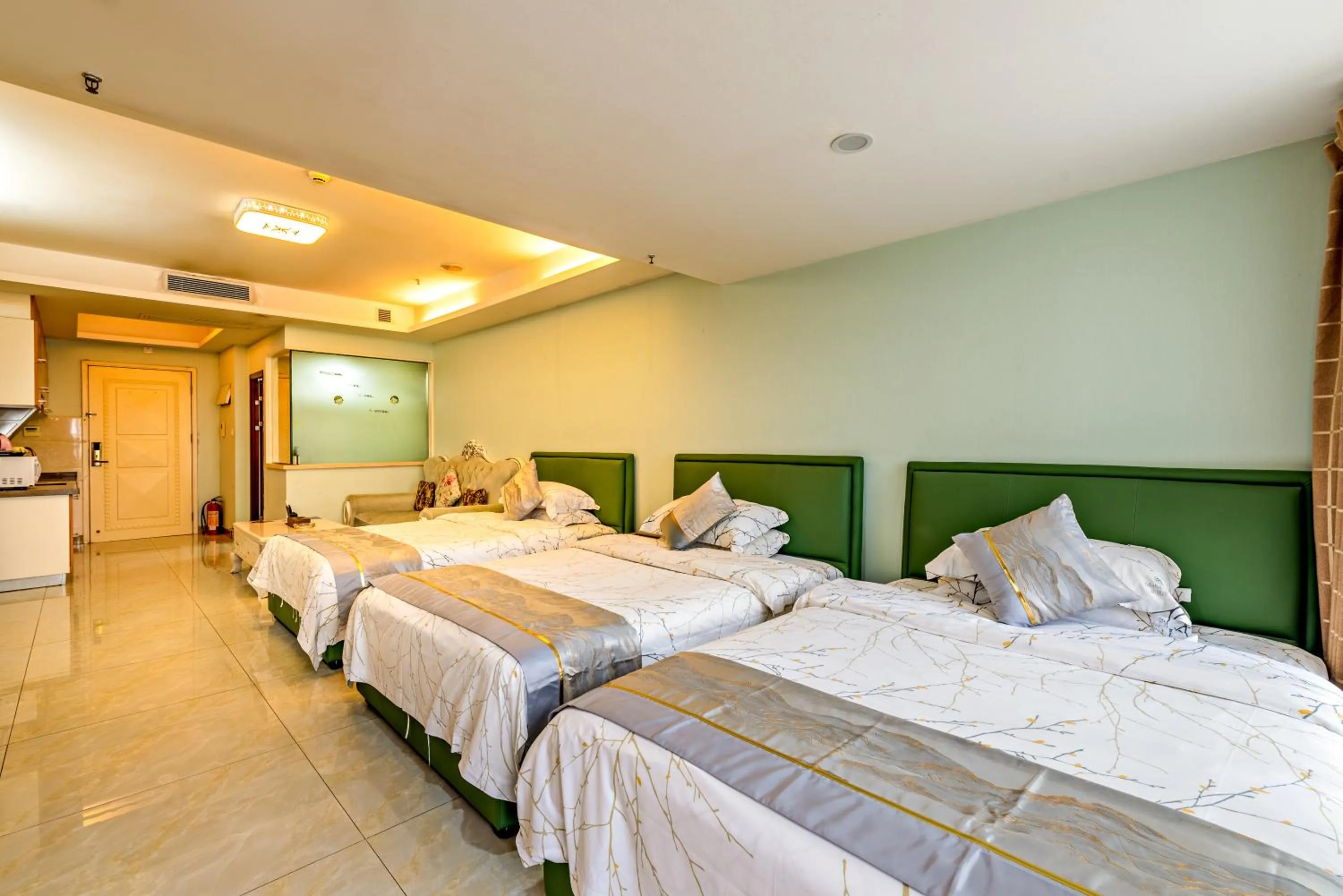 Bed in Guangzhou Manhattan International Apartment Zhengjia Free bus services are provided for the first and second phases