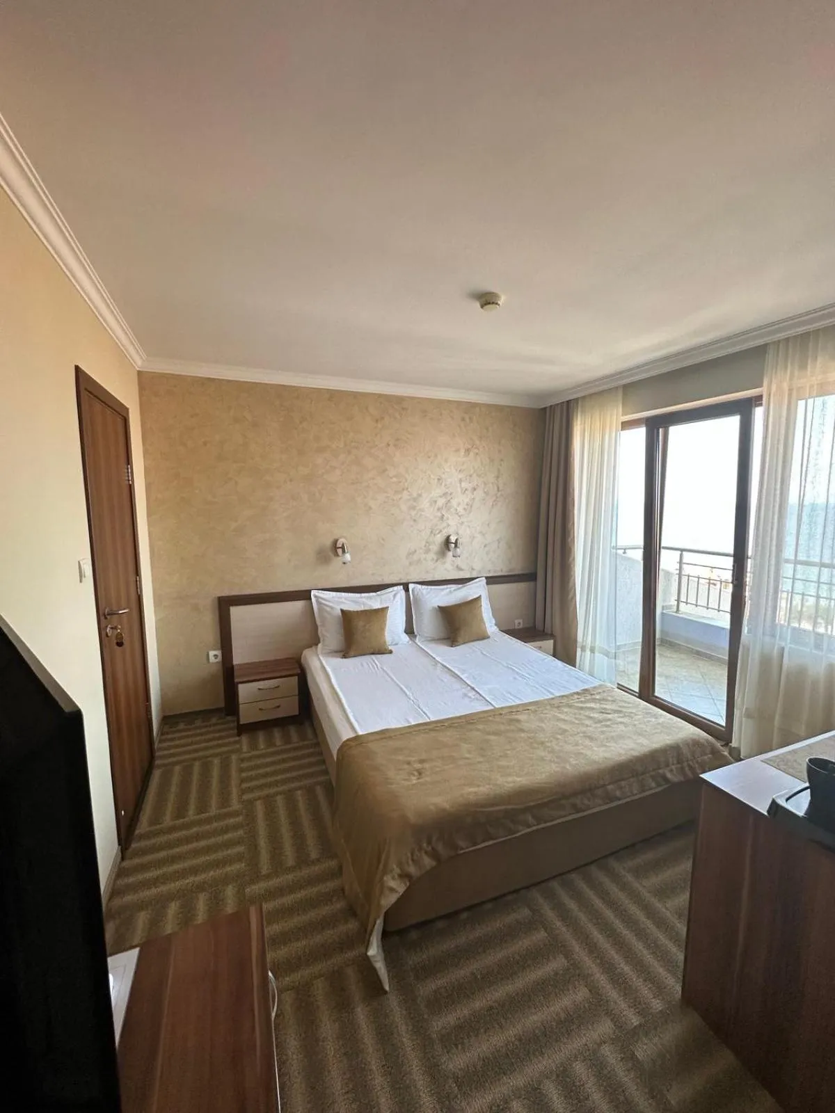 Photo of the whole room, Bed in Family Hotel Radiana