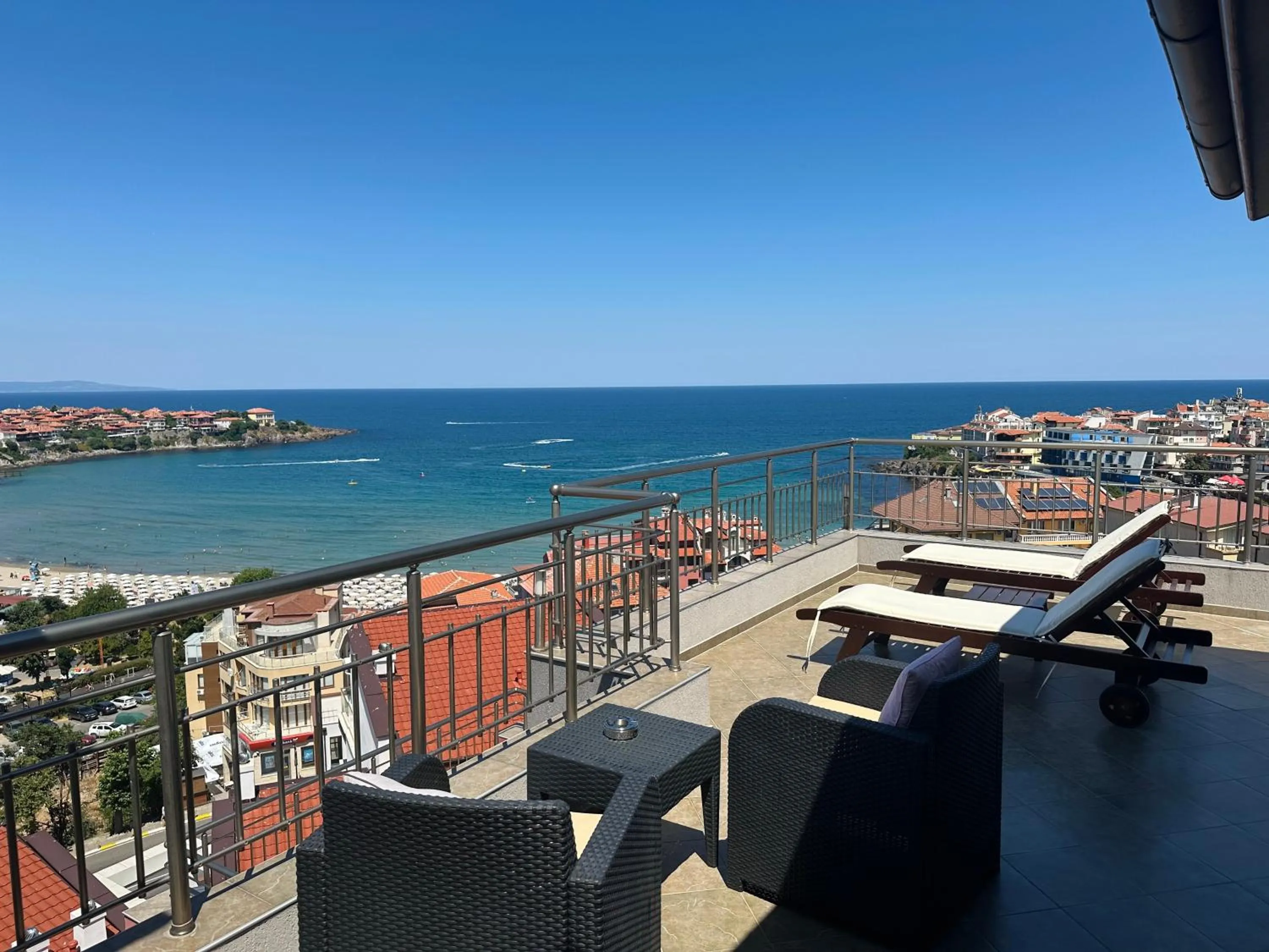 Day in Family Hotel Radiana