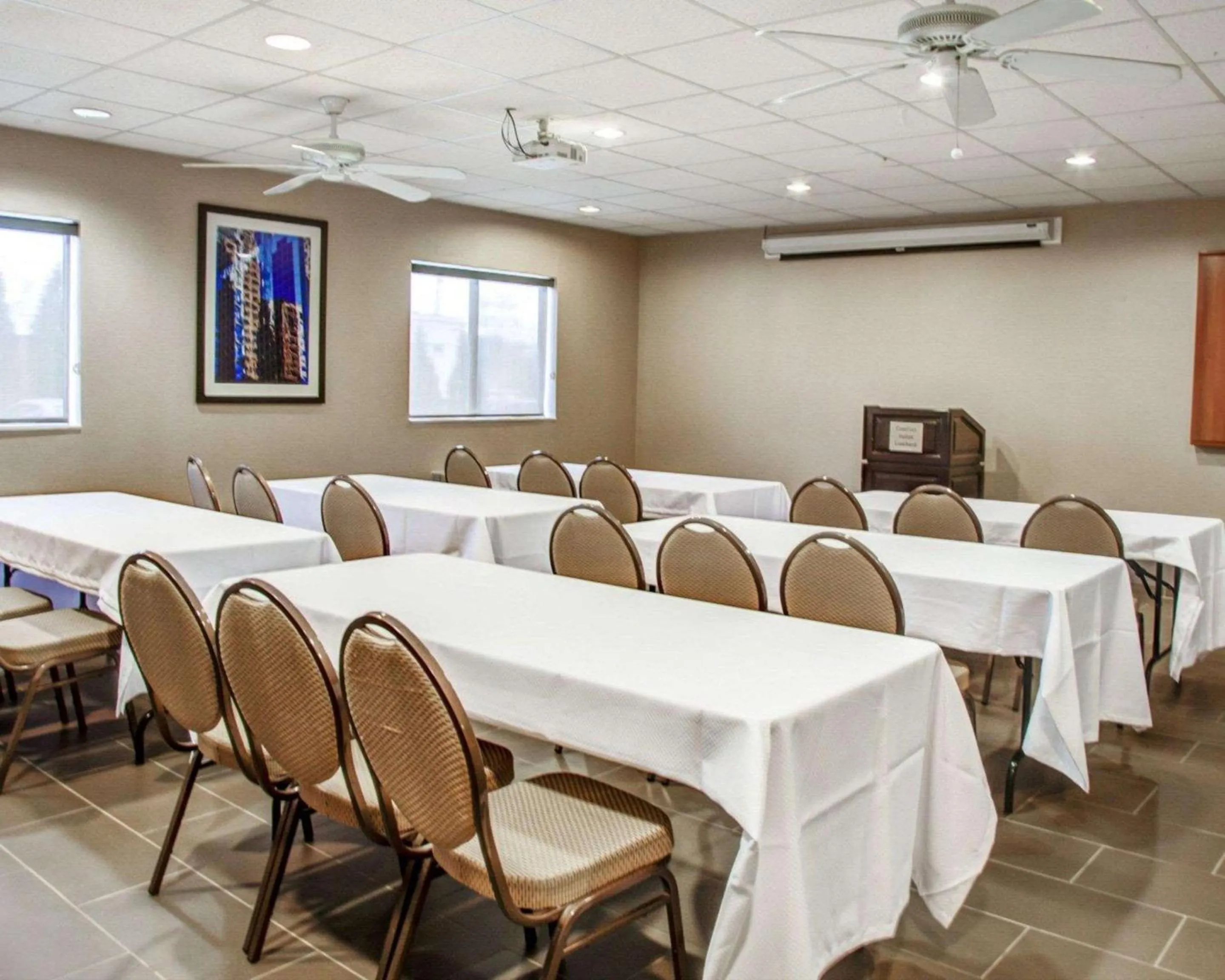 Meeting/conference room in Comfort Suites Lombard - Addison