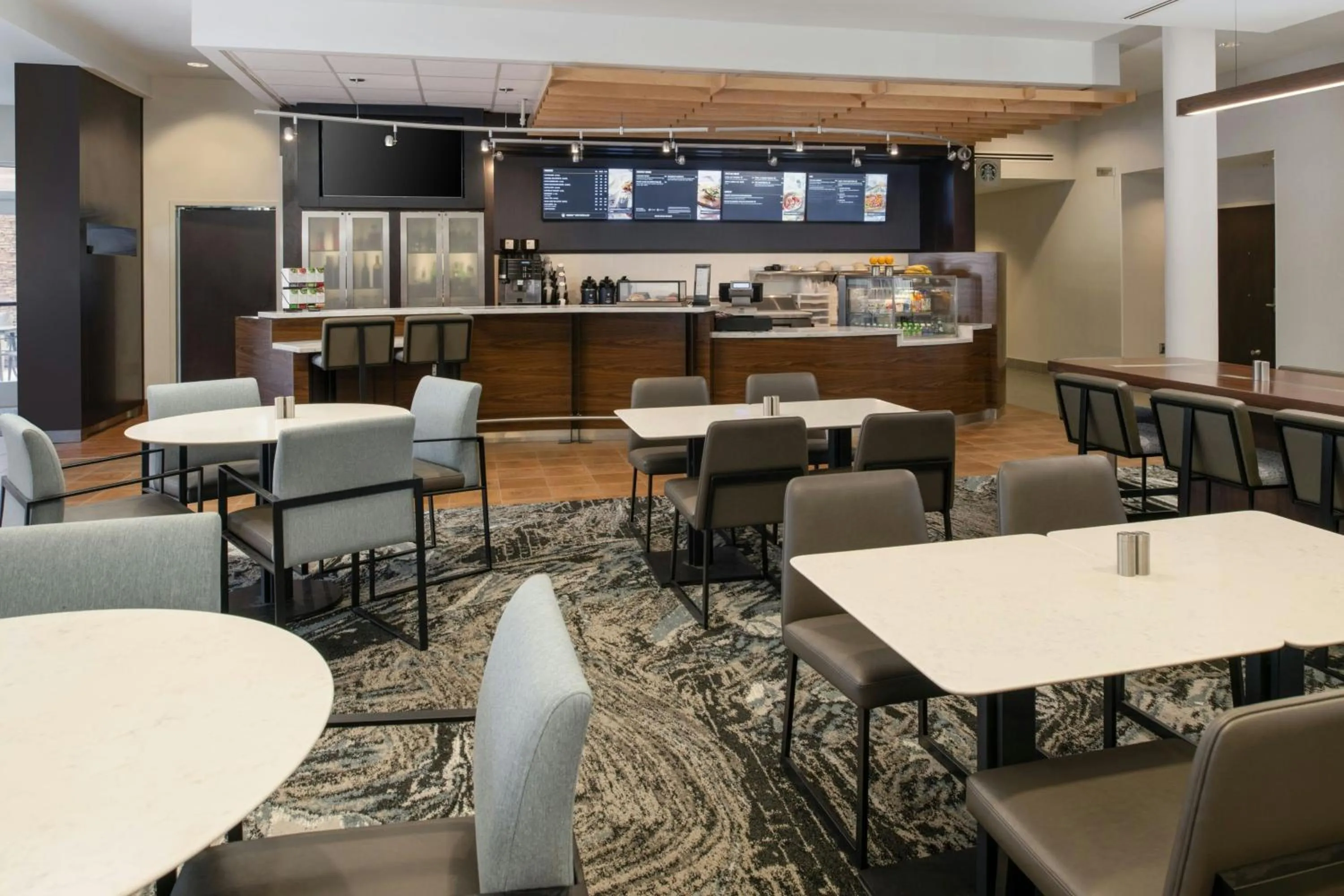Restaurant/places to eat in Courtyard by Marriott Houston City Place