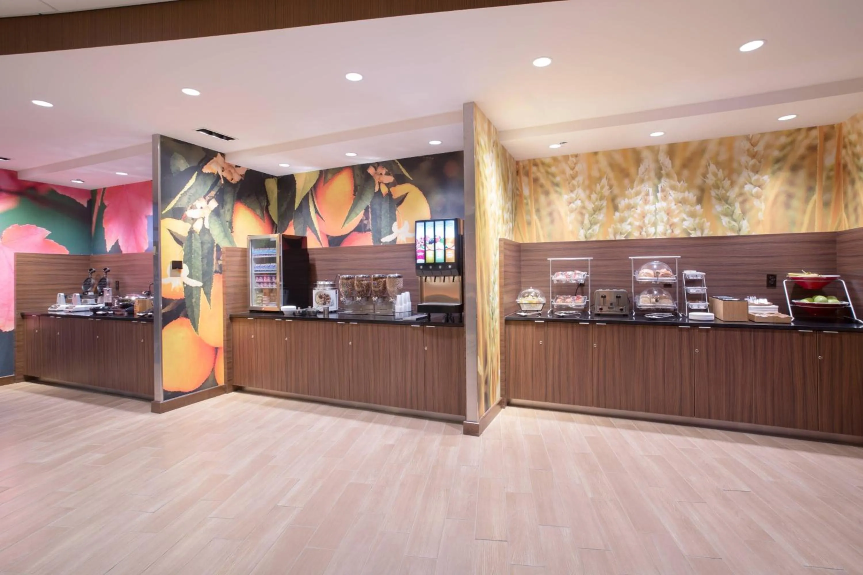 Breakfast in Fairfield Inn & Suites by Marriott Burlington