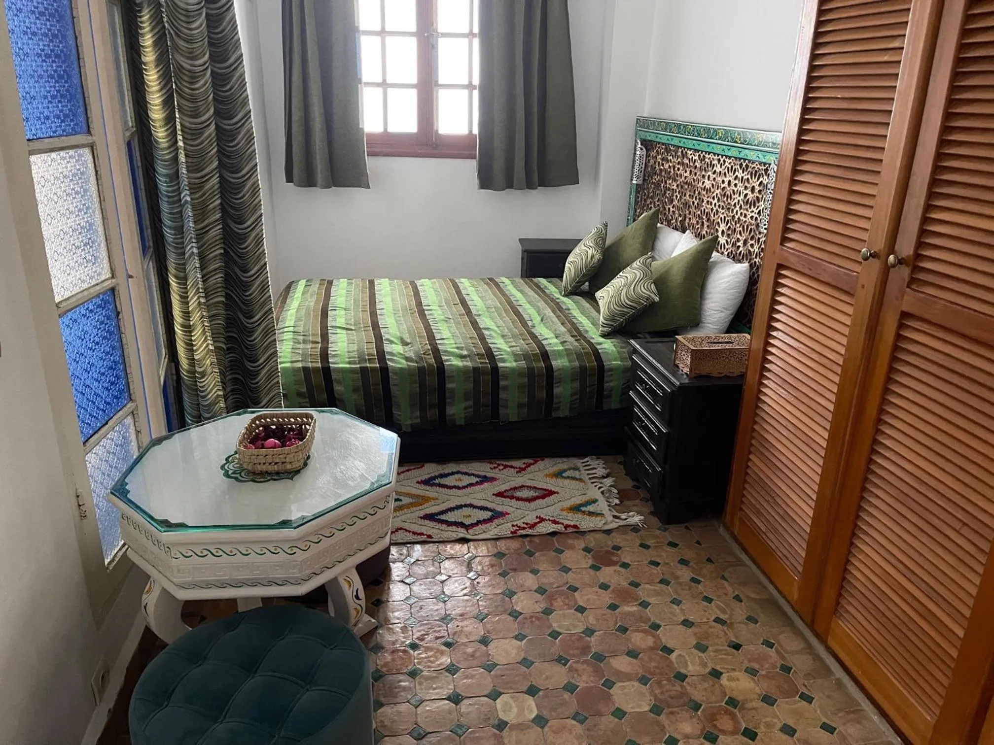 Photo of the whole room, Bed in Riad Aicha