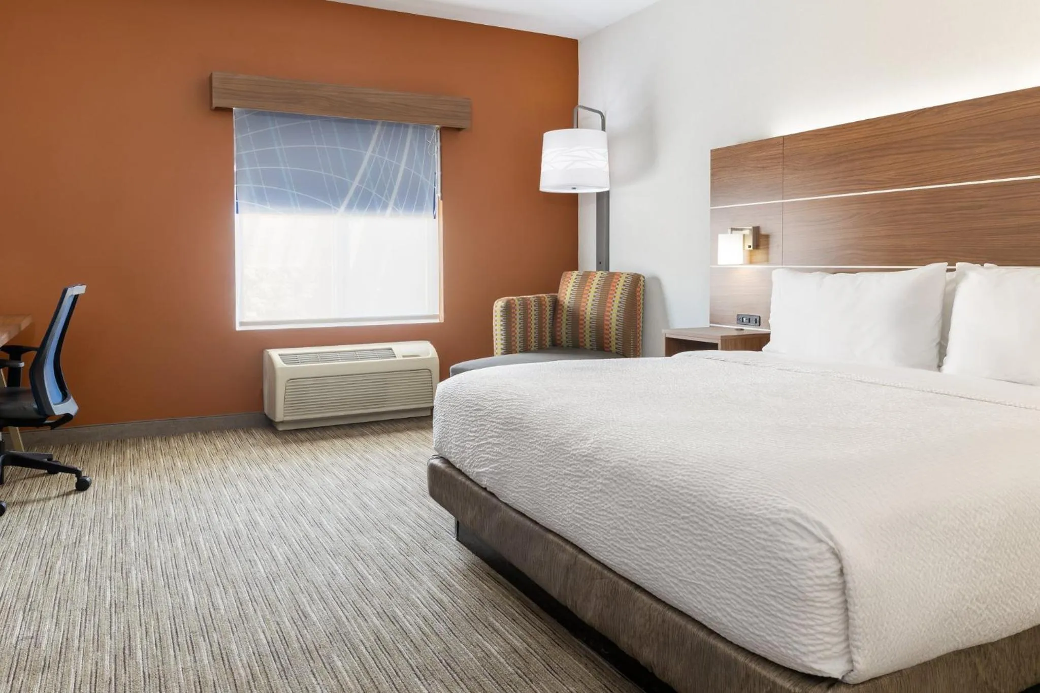 Photo of the whole room, Bed in Holiday Inn Express & Suites Las Vegas SW Springvalley by IHG