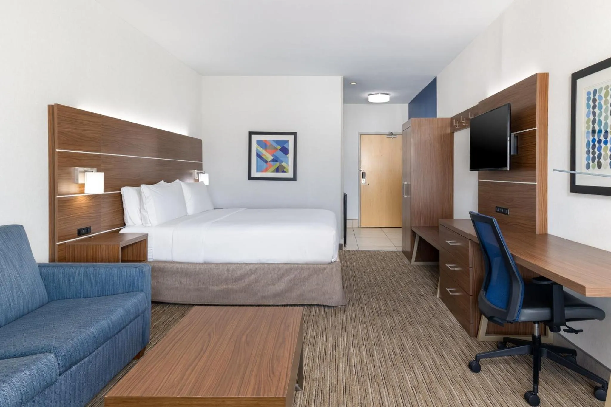 Photo of the whole room, Bed in Holiday Inn Express & Suites Las Vegas SW Springvalley by IHG