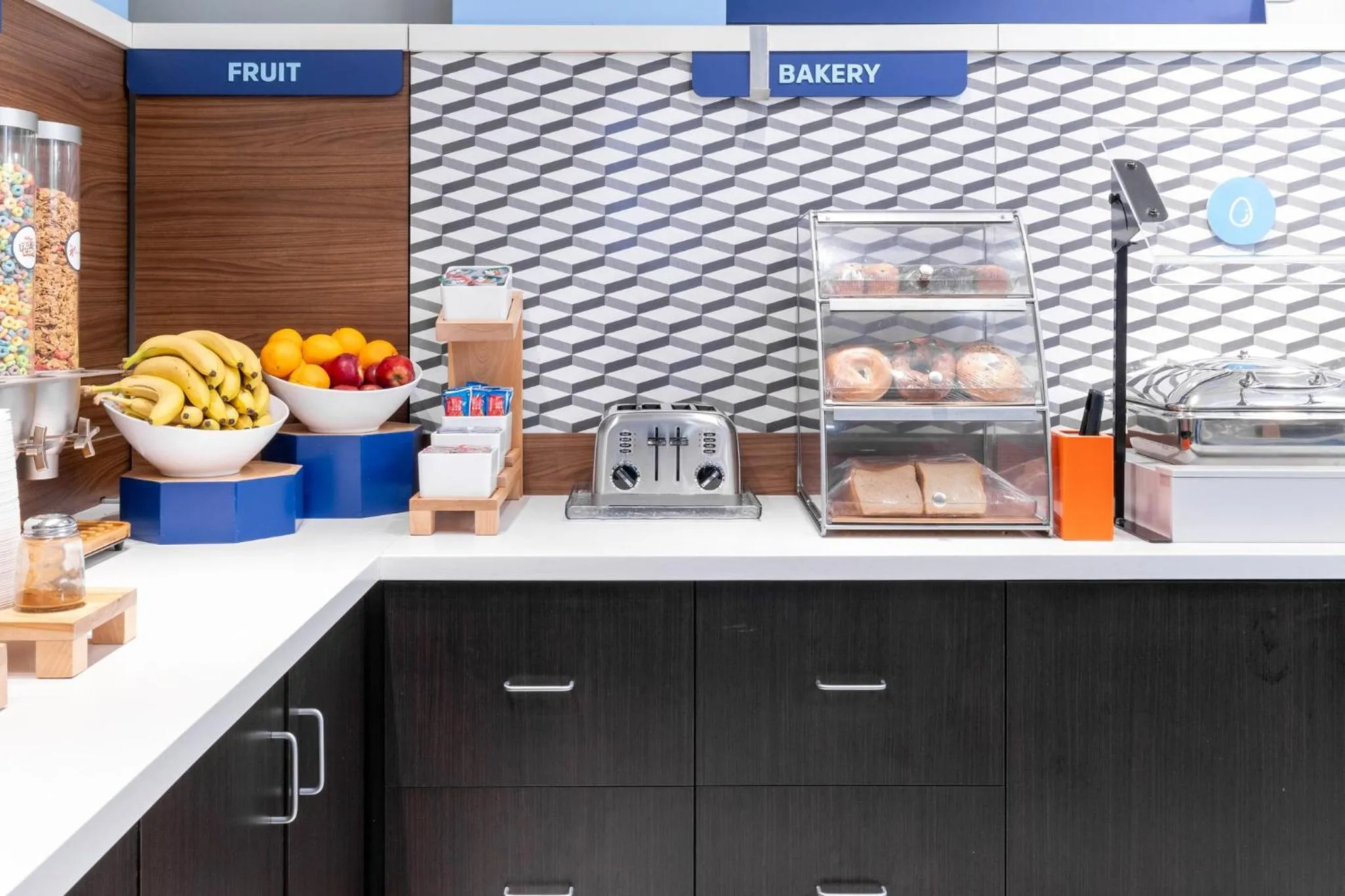 Breakfast in Holiday Inn Express & Suites Las Vegas SW Springvalley by IHG