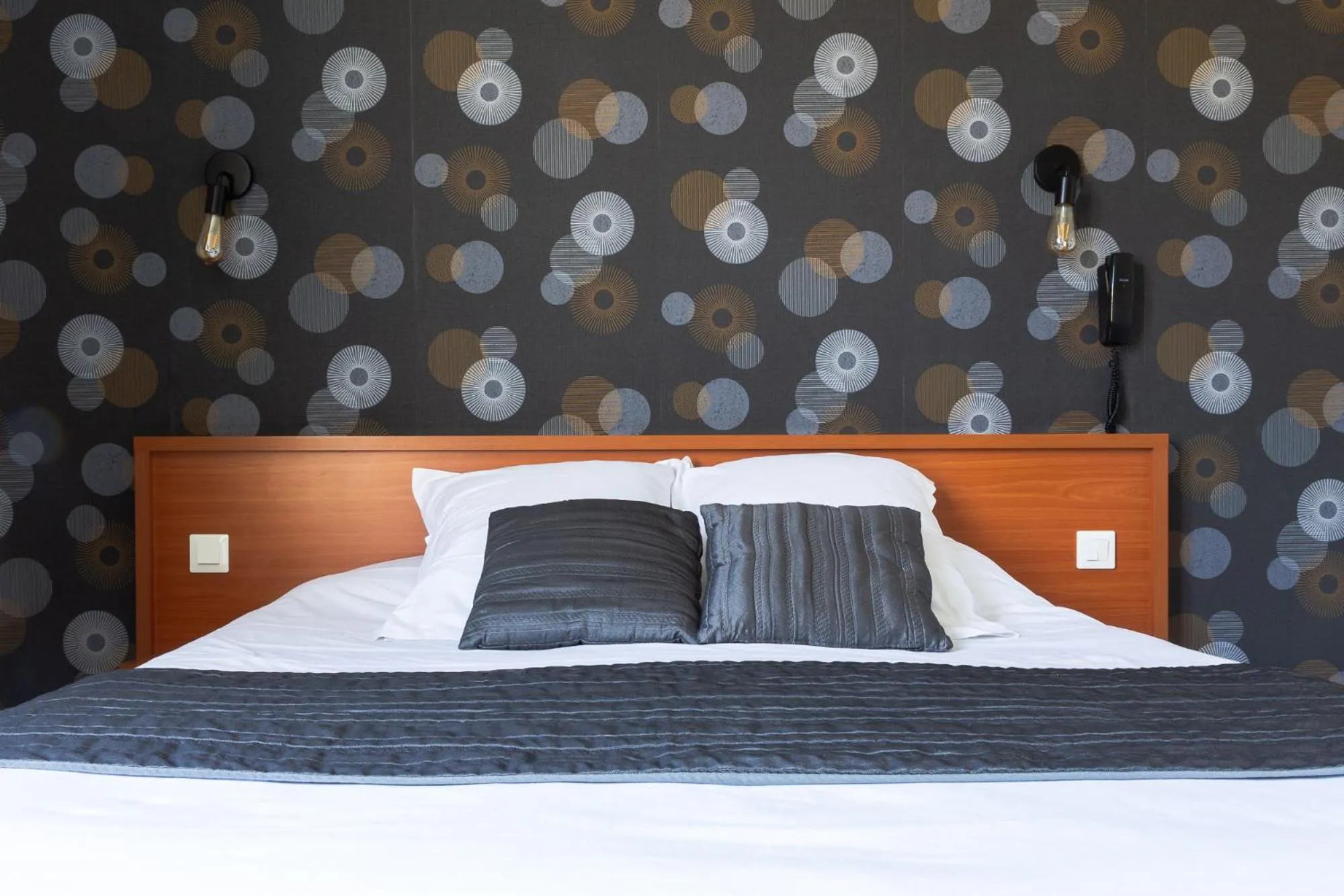 Bedroom in Hôtel Restaurant Du Château