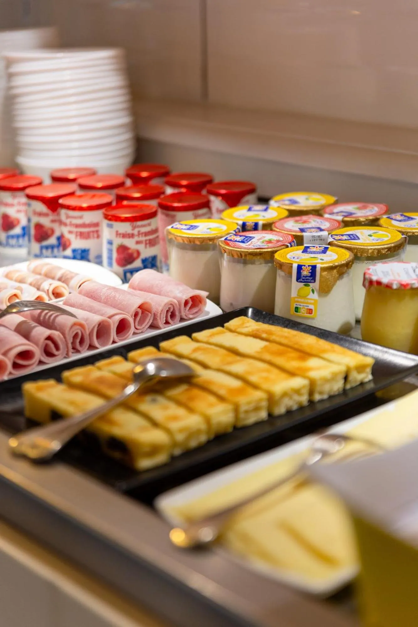 Breakfast in Hôtel Restaurant Du Château