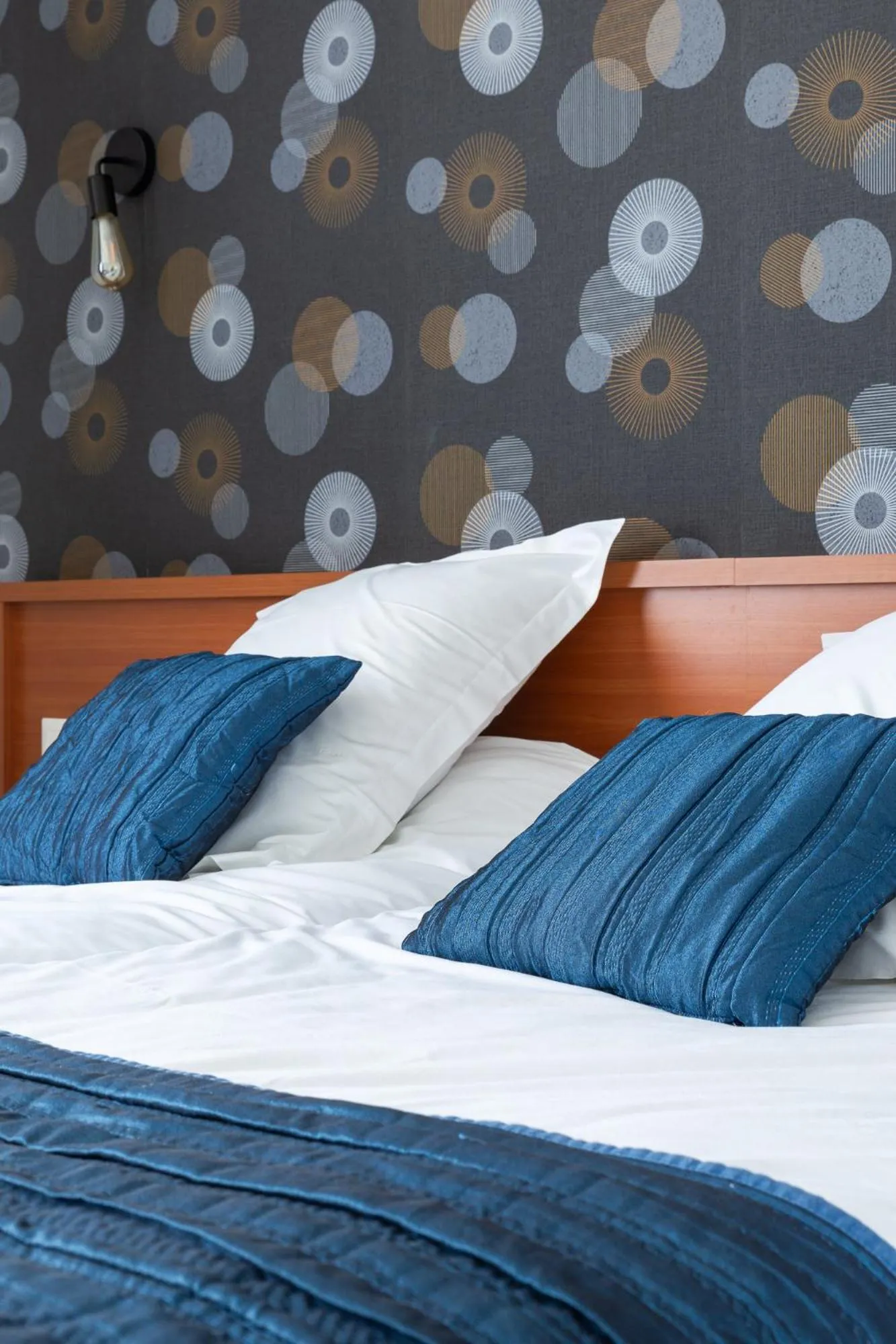 Bedroom in Hôtel Restaurant Du Château