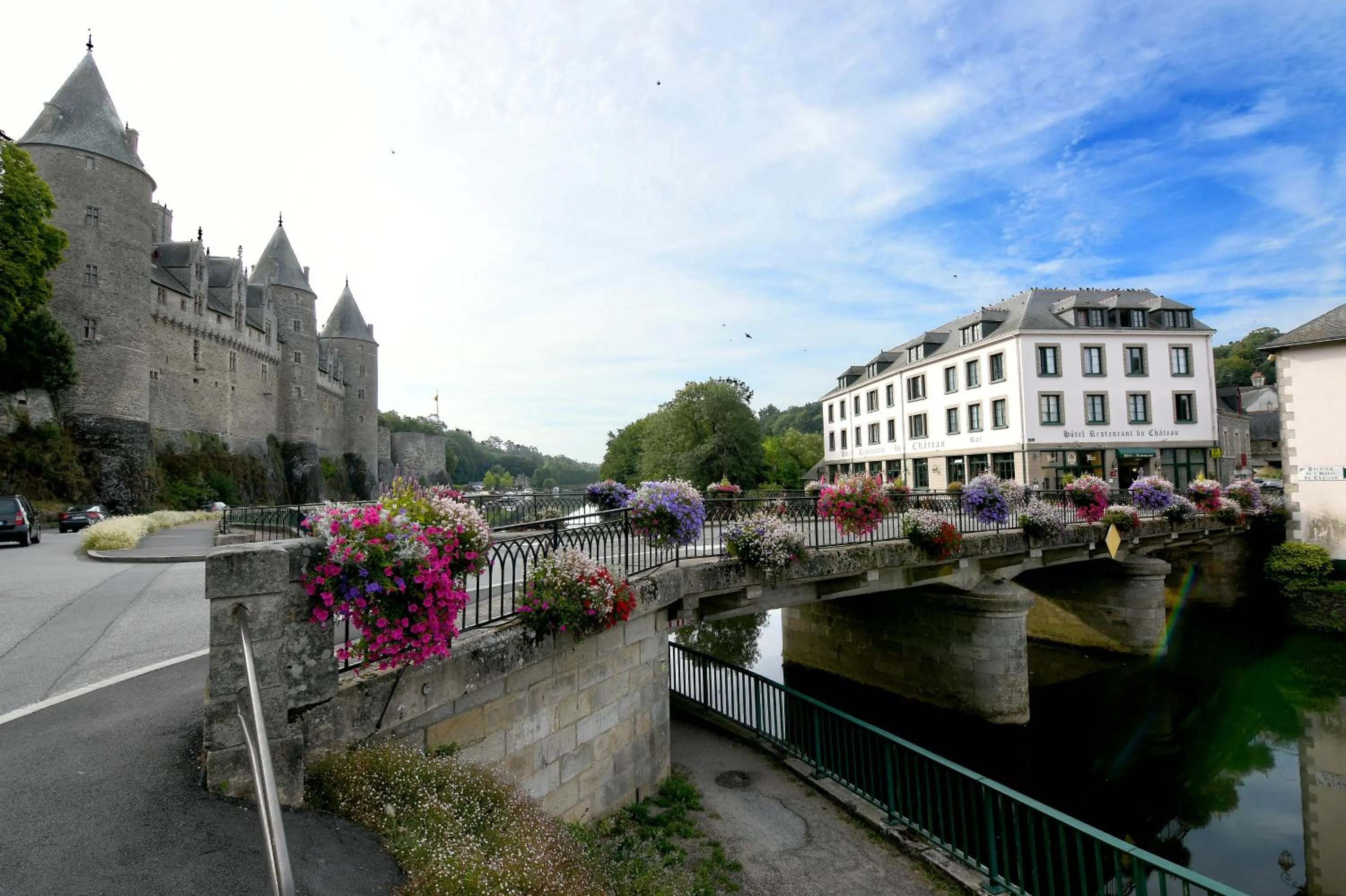 Nearby landmark in Hôtel Restaurant Du Château
