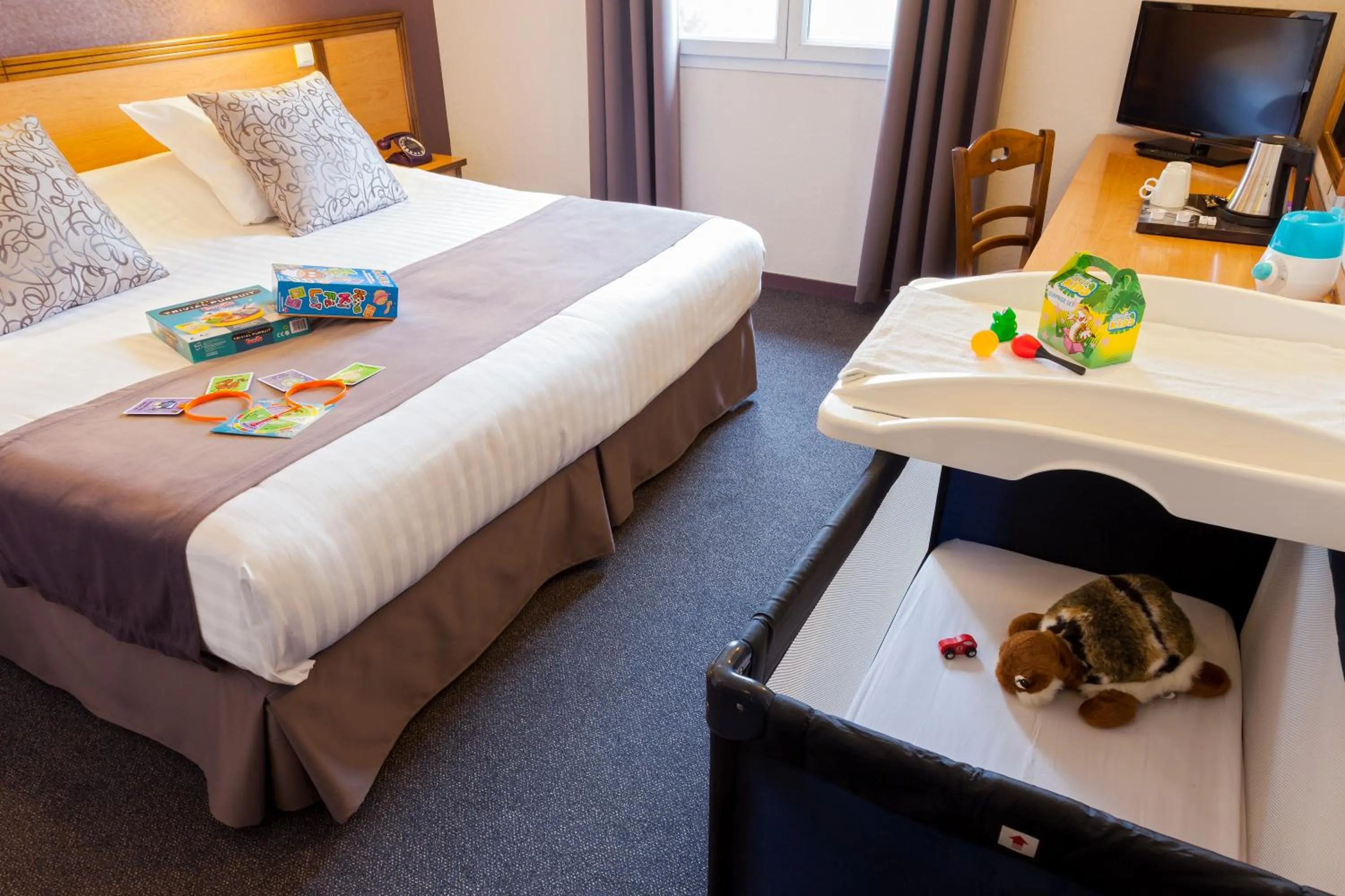 Bed in The Originals City, Hôtel Paray-le-Monial