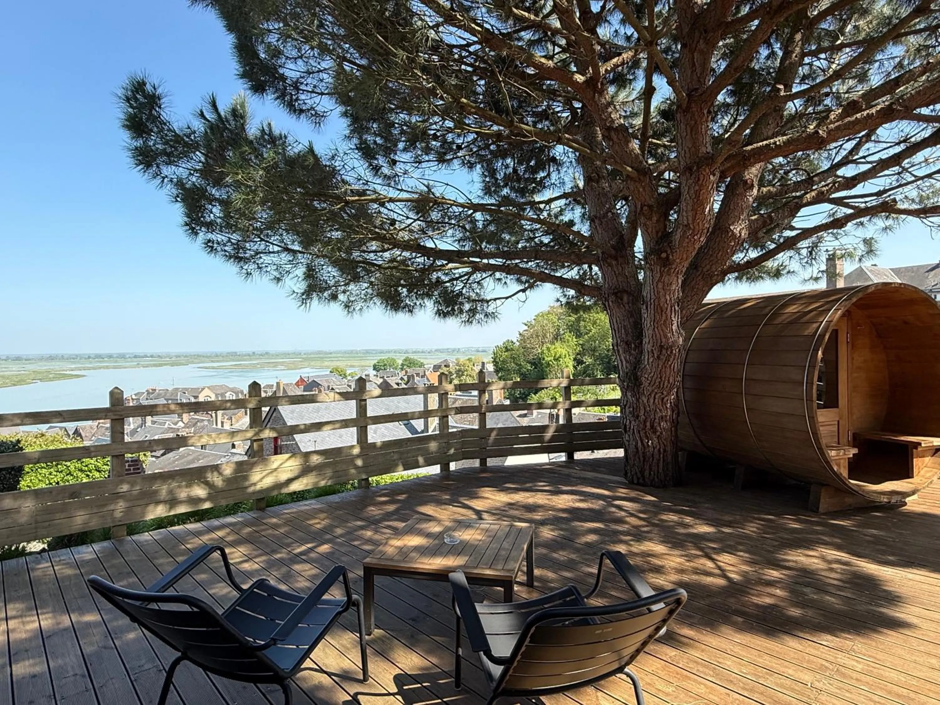 Patio in Hôtel - Spa Les Corderies