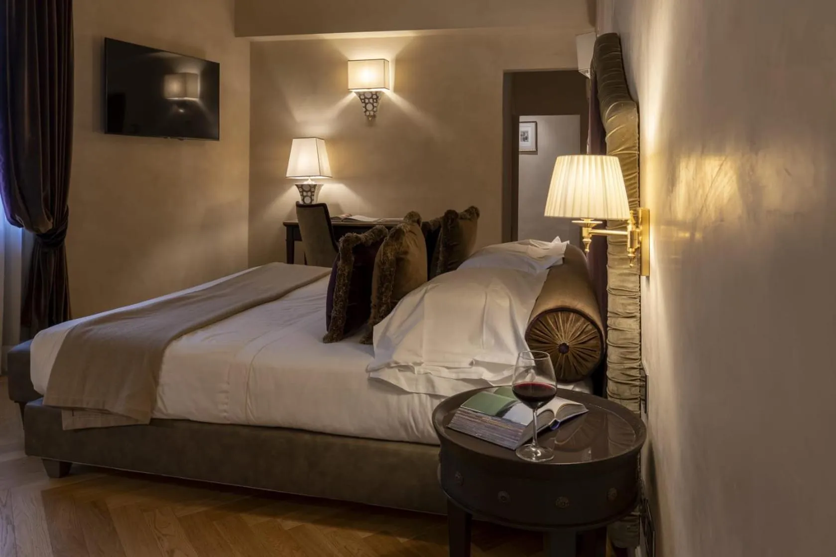 Bedroom, Bed in Palazzo Roselli Cecconi