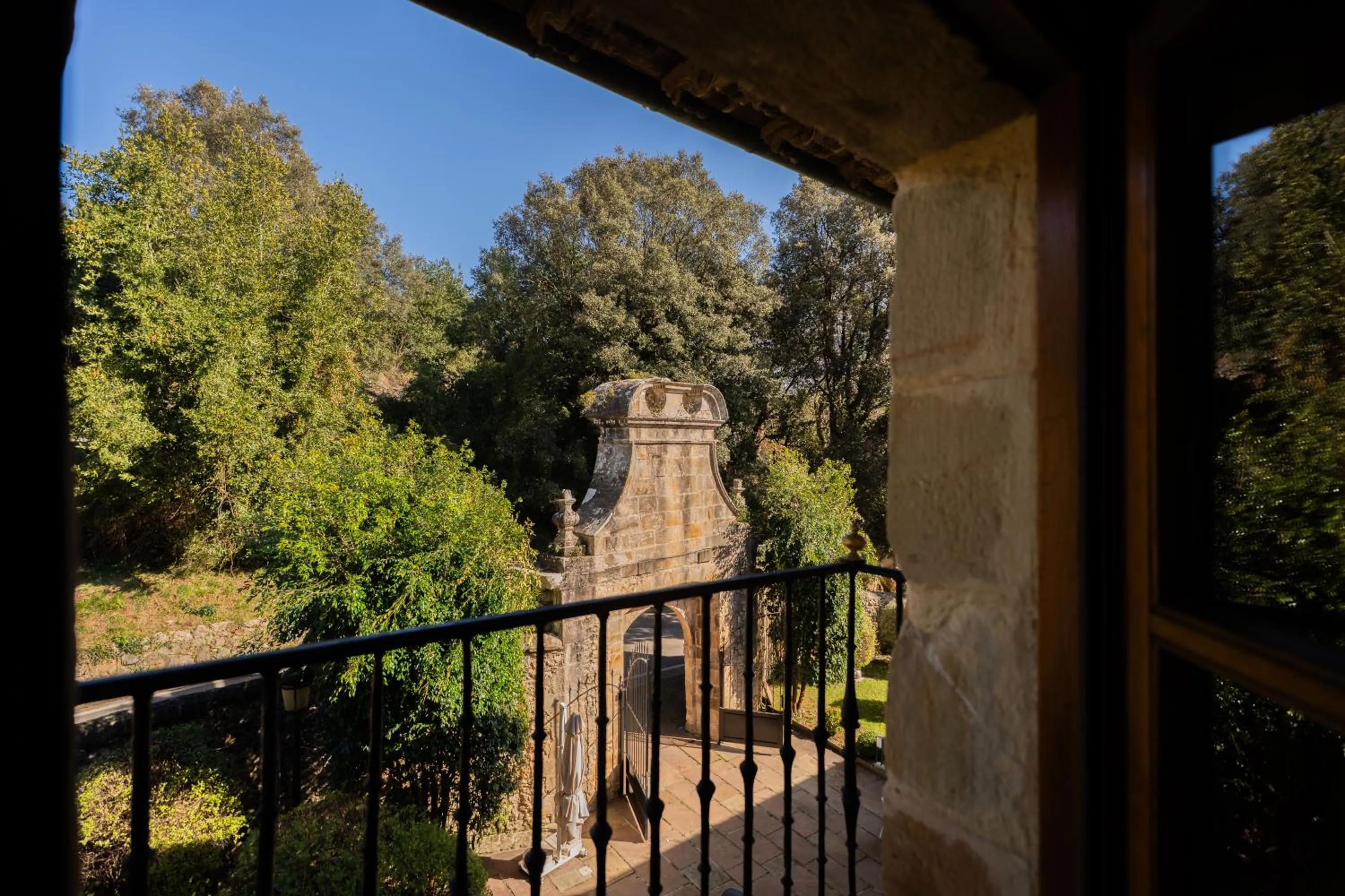 Garden view in Palacio de Arce