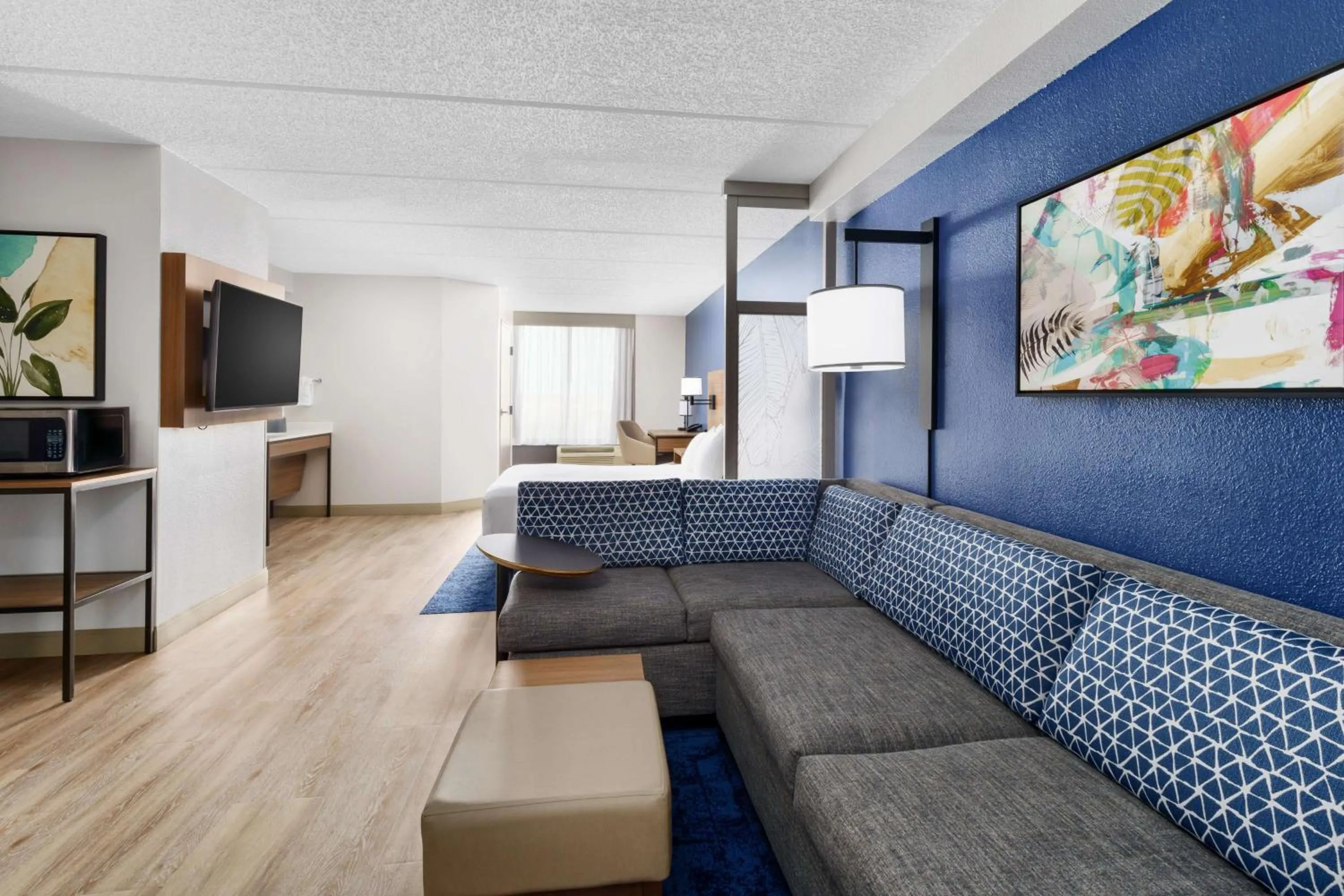 Bedroom in Hyatt Place across from Universal Orlando Resort