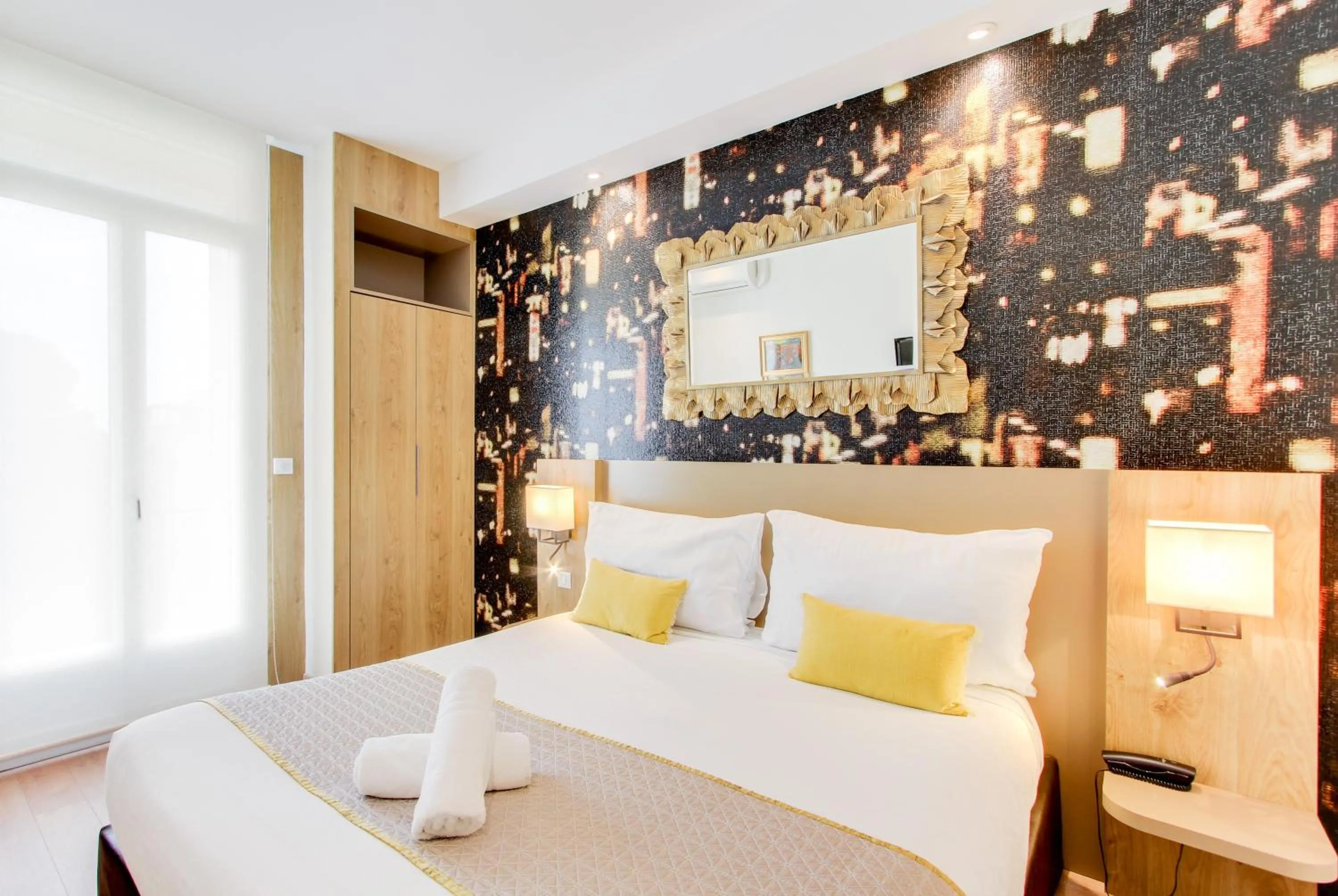 Decorative detail, Bed in Hôtel Provençal