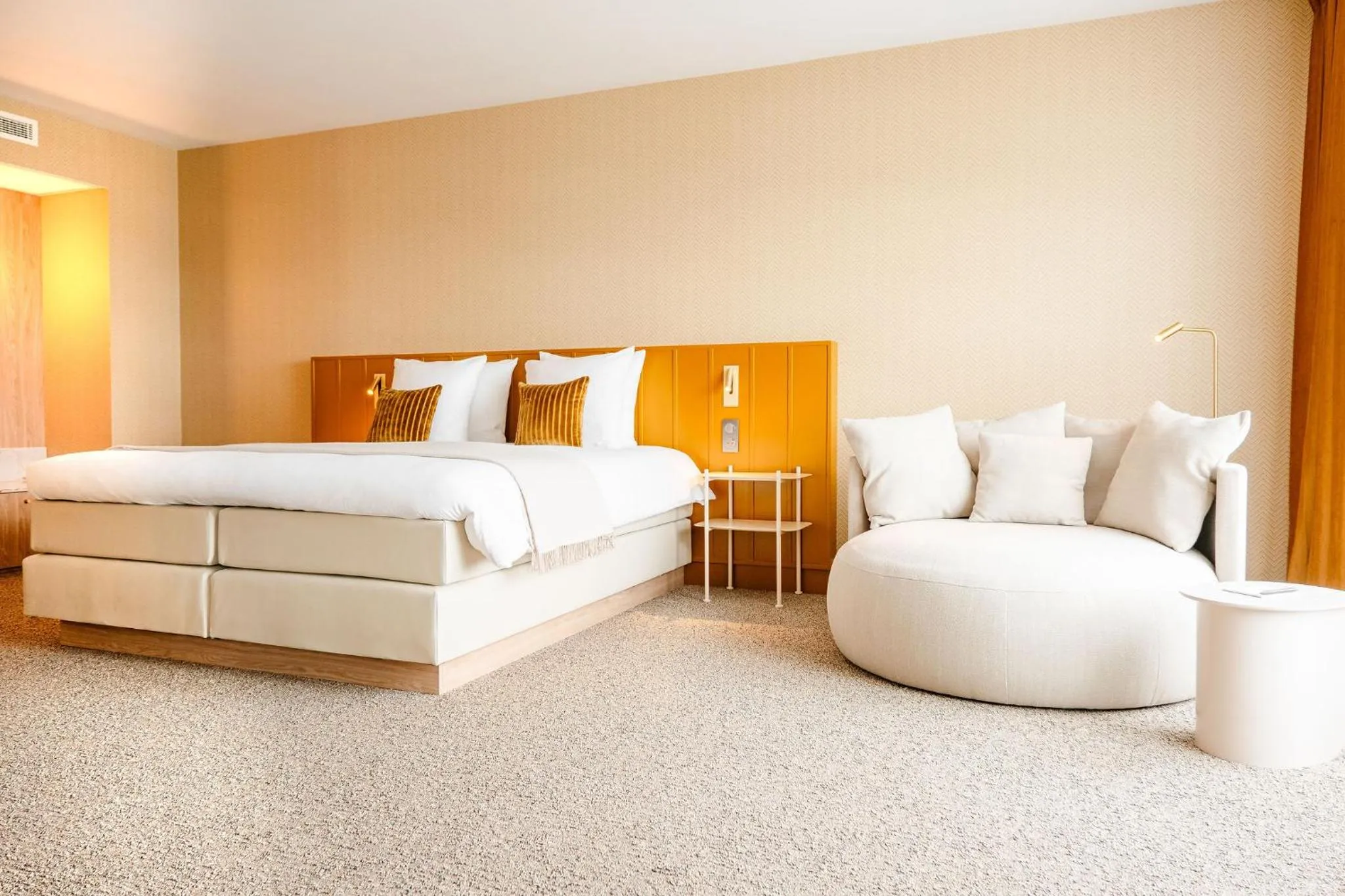 Bed in Van der Valk Hotel Paris CDG Airport