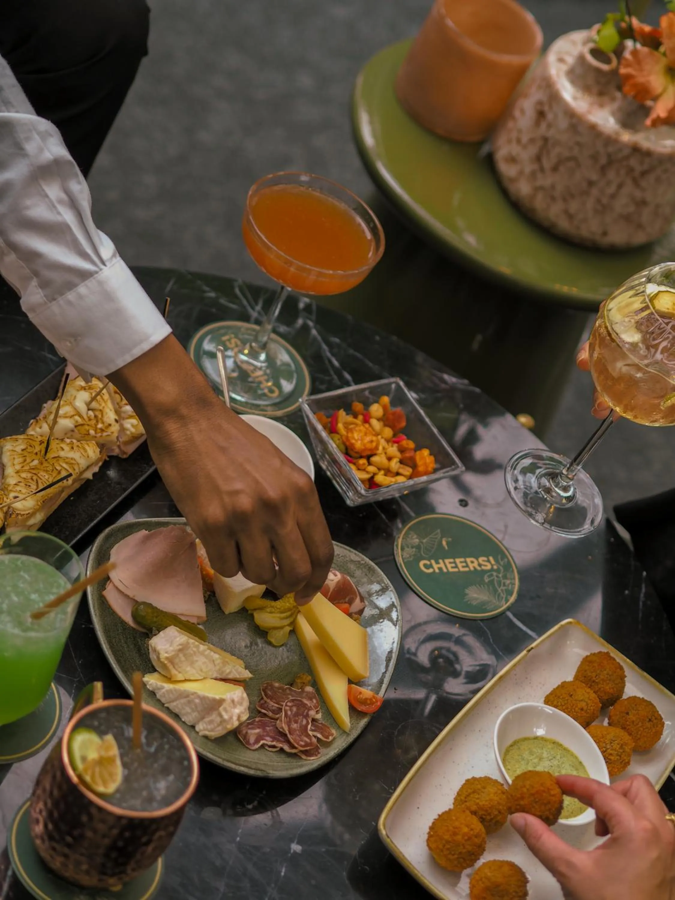 Lounge or bar in Van der Valk Hotel Paris CDG Airport