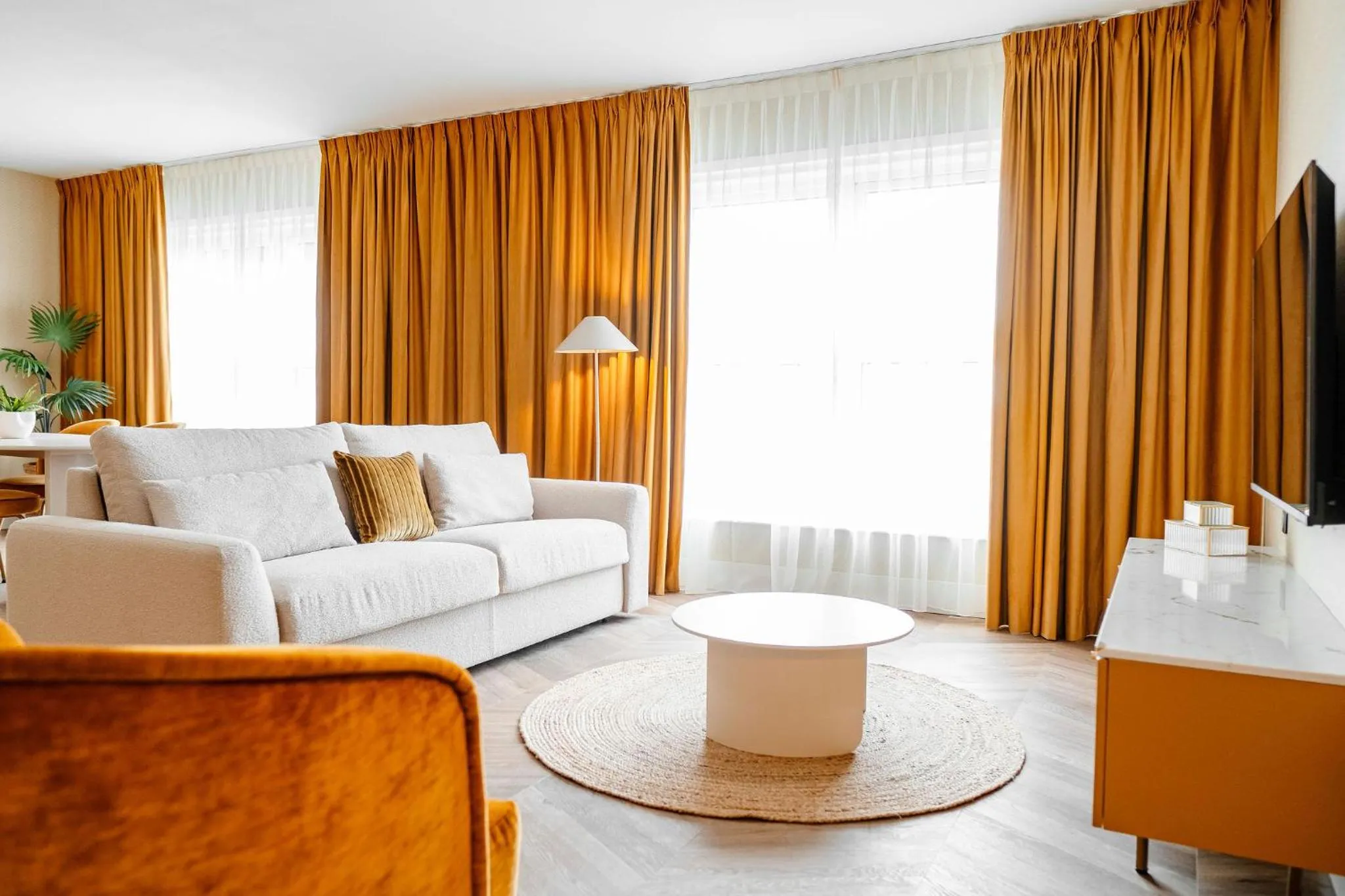 TV and multimedia in Van der Valk Hotel Paris CDG Airport