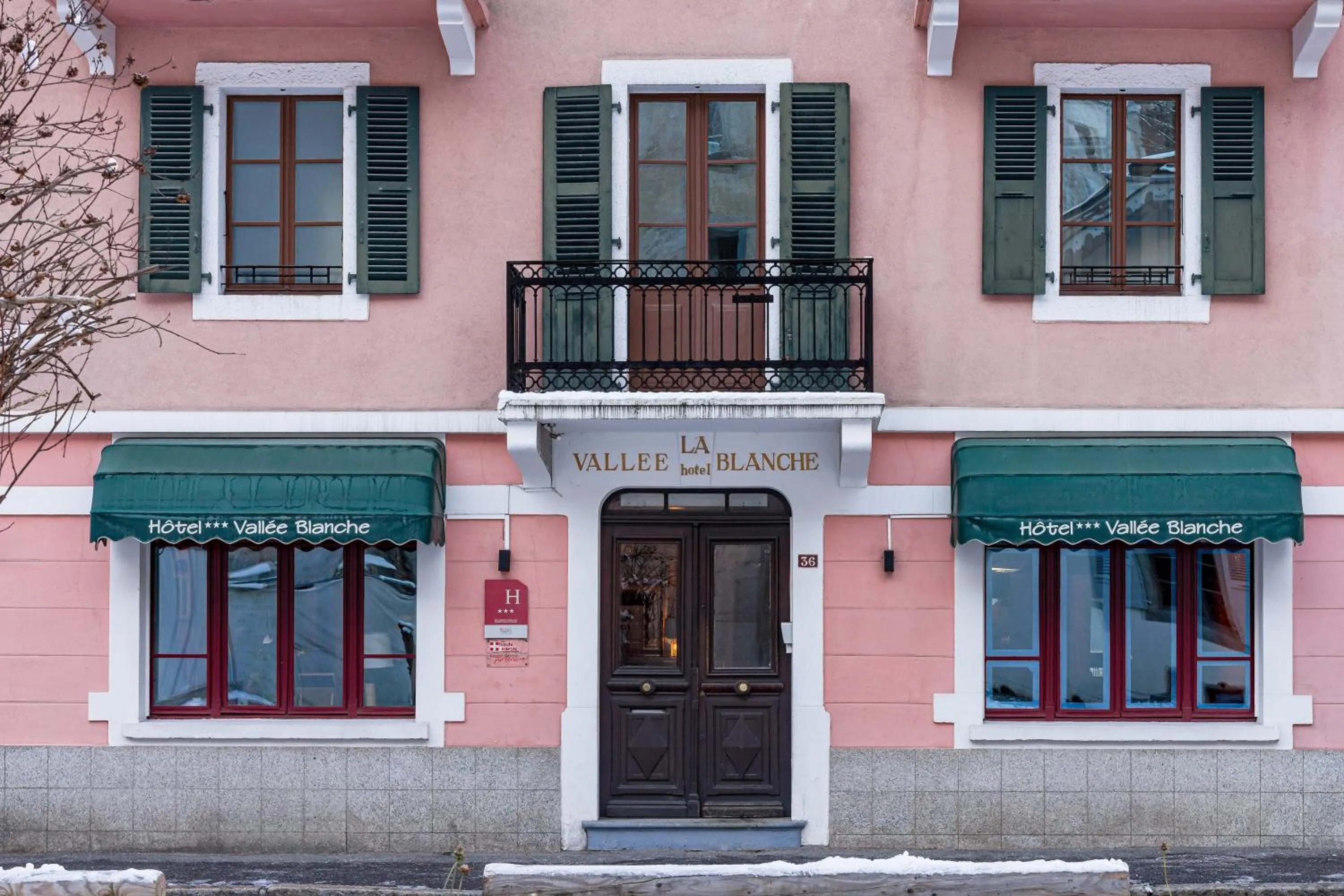 Property building in Hôtel Vallée Blanche
