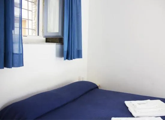 Photo of the whole room, Bed in B&B Amphisya