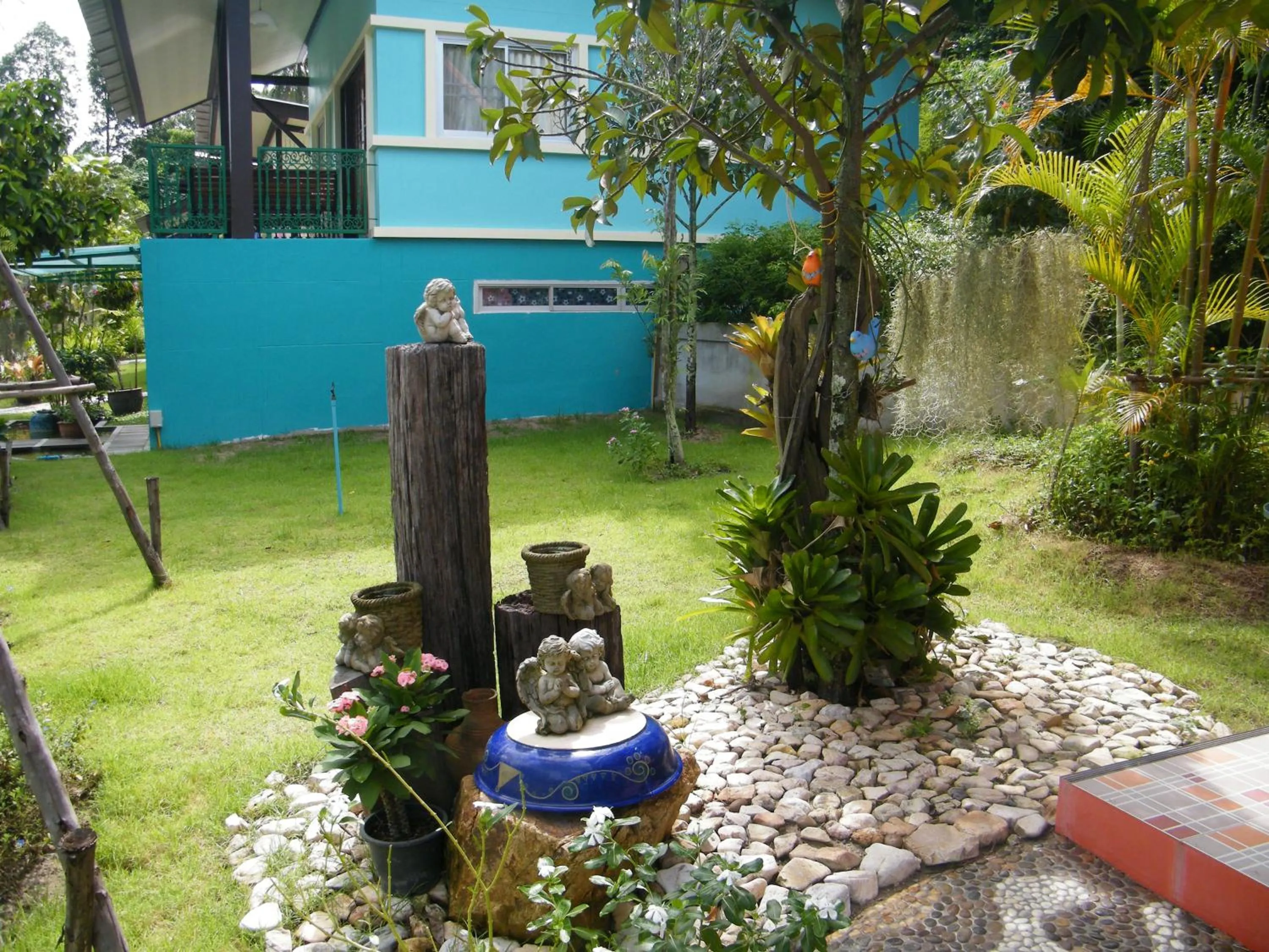 Garden view in Ya Teng Homestay