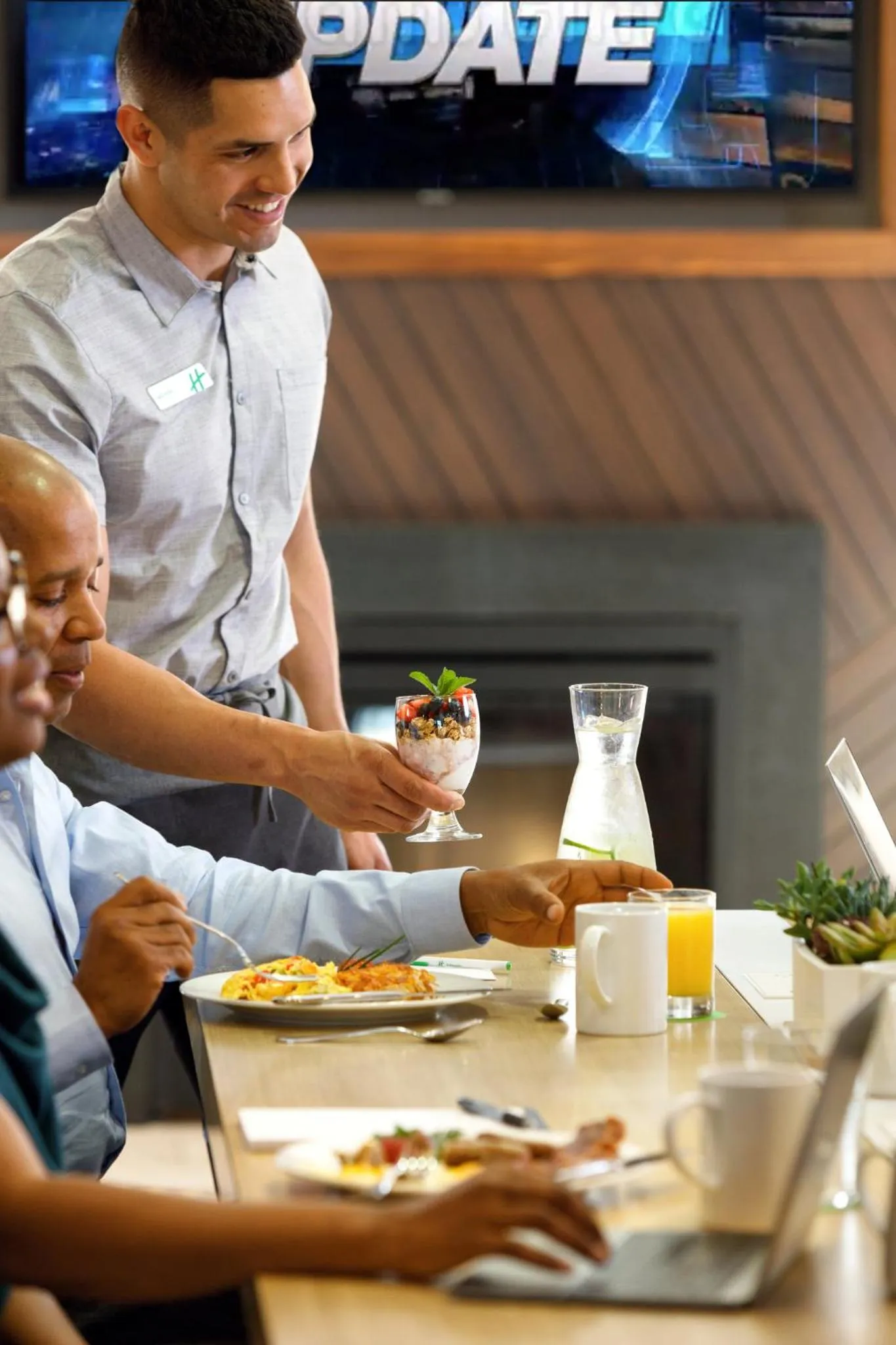 Restaurant/places to eat in Holiday Inn Hotel & Suites Chicago - Downtown by IHG