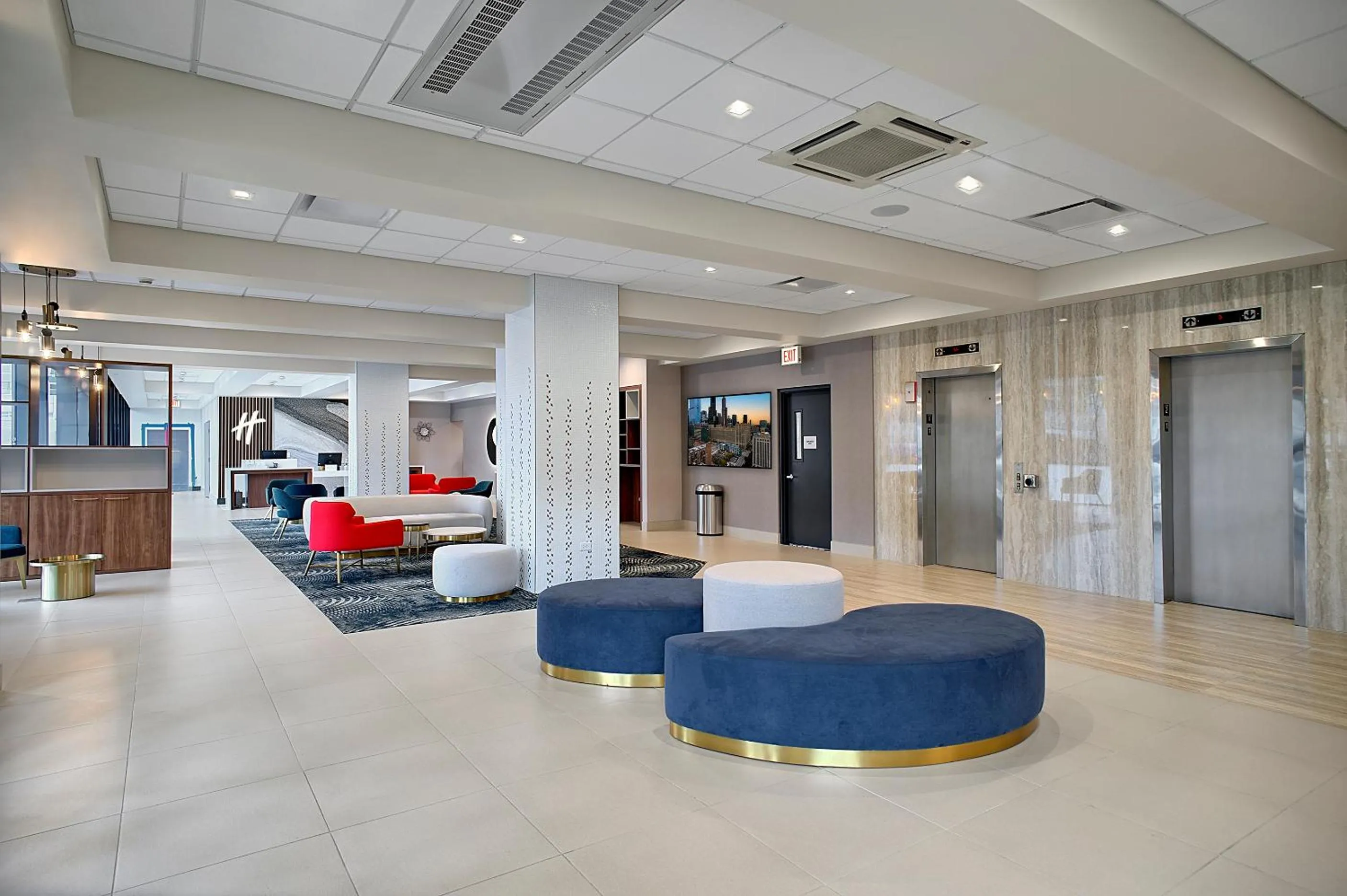 Lobby or reception in Holiday Inn Hotel & Suites Chicago - Downtown by IHG