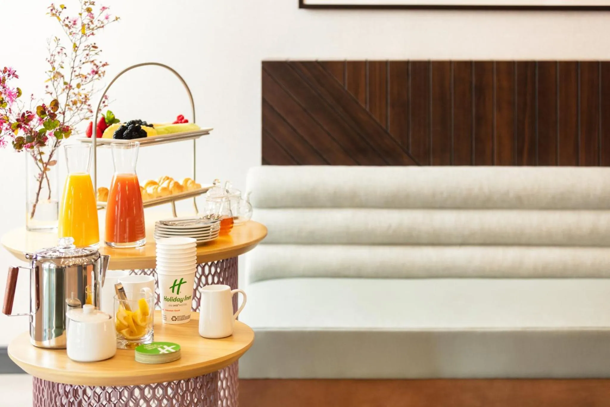 Restaurant/places to eat in Holiday Inn Hotel & Suites Chicago - Downtown by IHG