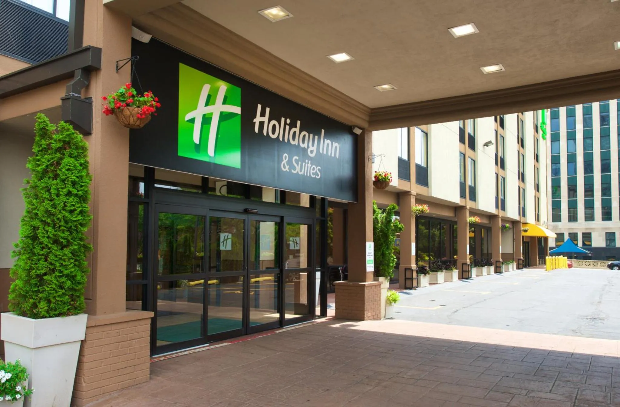 Property building in Holiday Inn Hotel & Suites Chicago - Downtown by IHG
