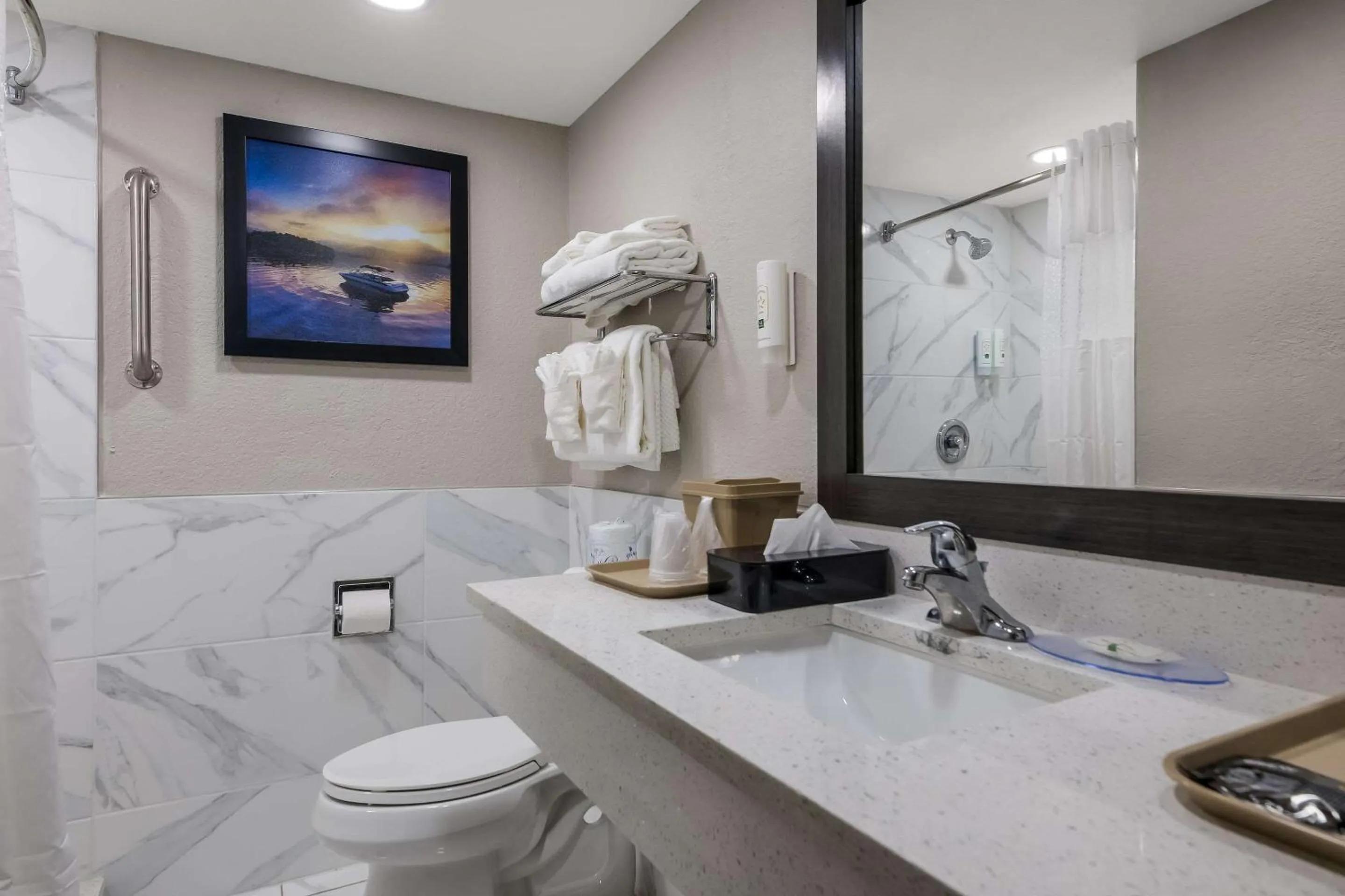 Bathroom in Quality Inn & Suites Altamonte Springs Orlando-North