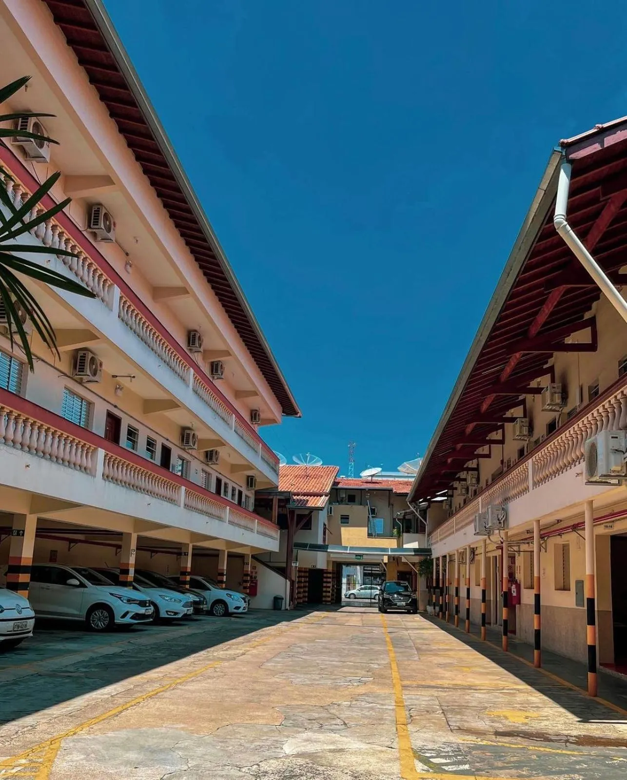 Property building in Hotel Garrafão Boituva - 5 min da Rod Castelo Branco KM 116