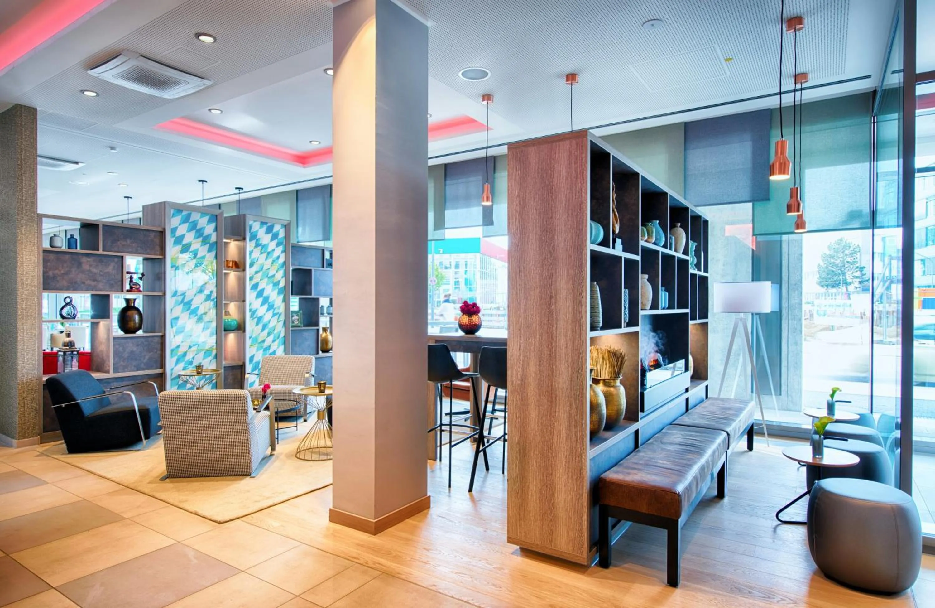 Lobby or reception in Leonardo Hotel Munich City South