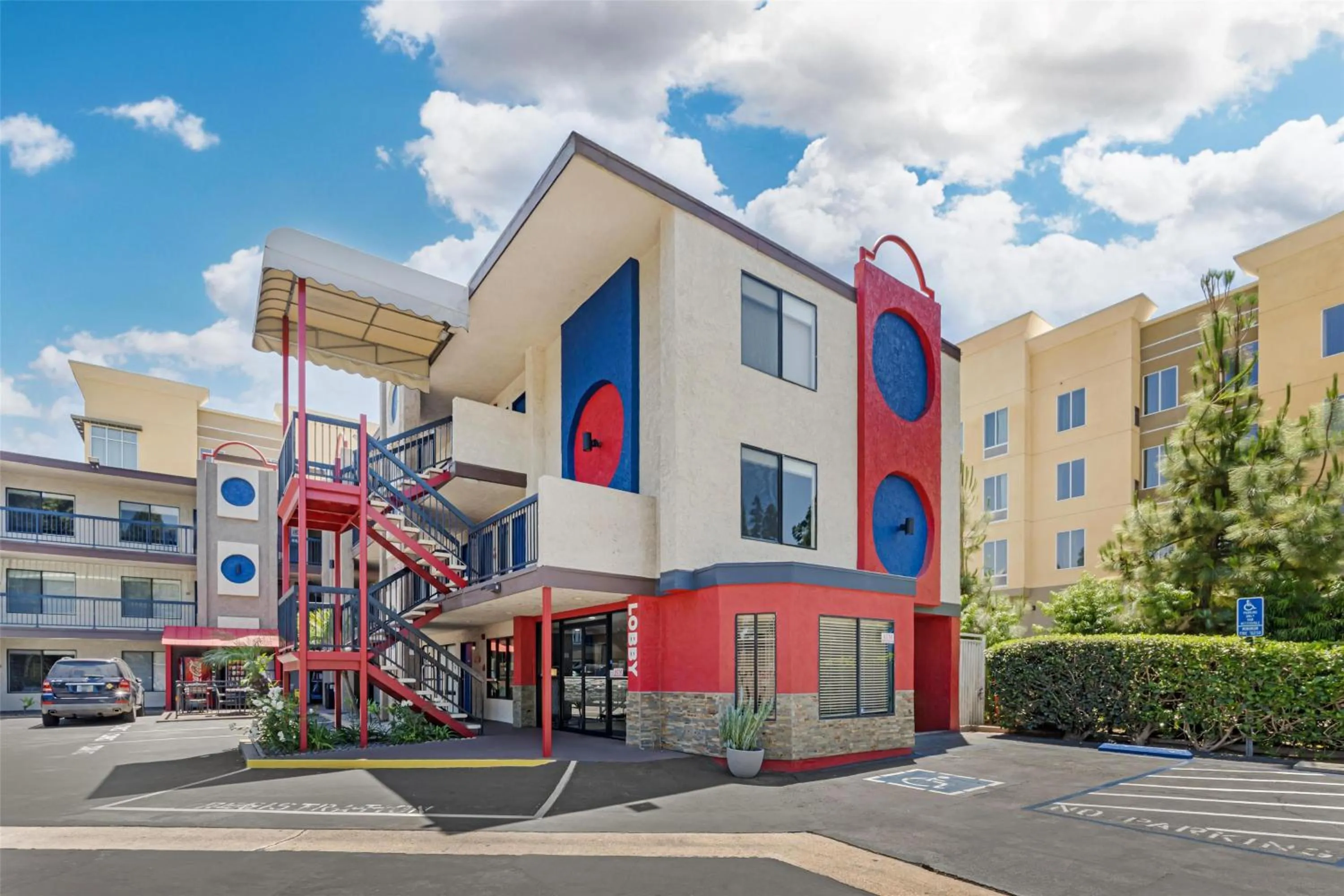 Property building in Best Western Courtesy Inn Hotel - Anaheim Resort at the Park