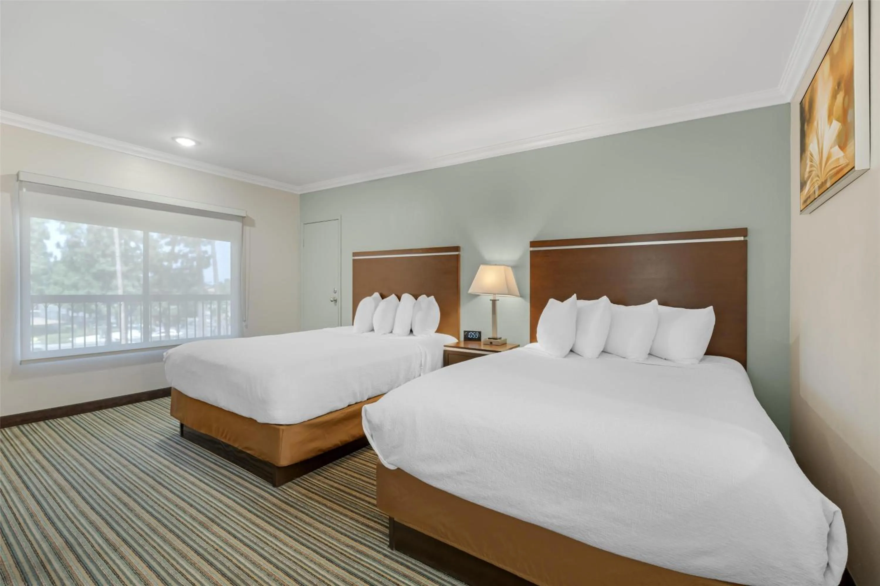 Bedroom, Bed in Best Western Courtesy Inn Hotel - Anaheim Resort at the Park