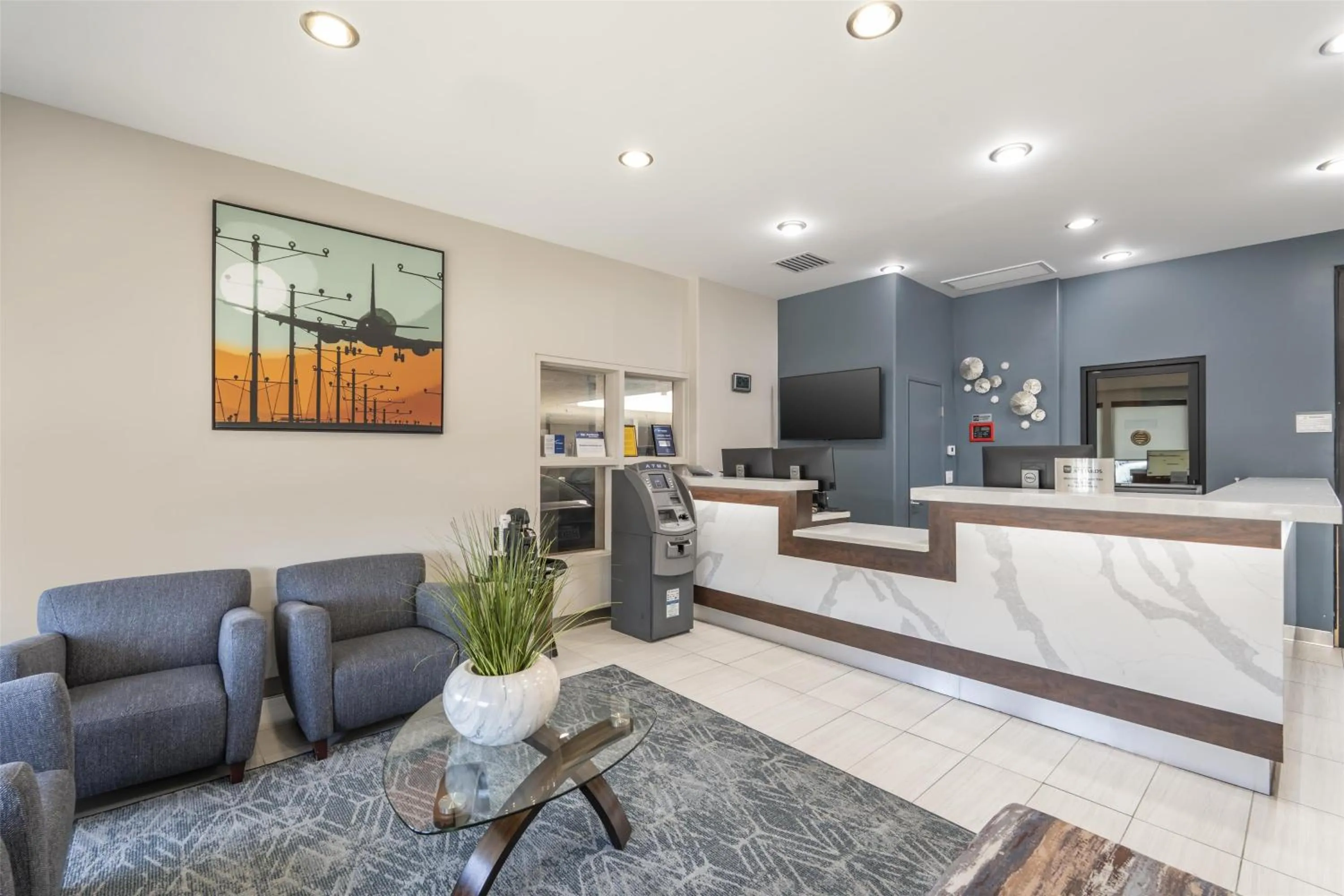 Lobby or reception in Best Western Airport Plaza Inn Hotel - Los Angeles LAX