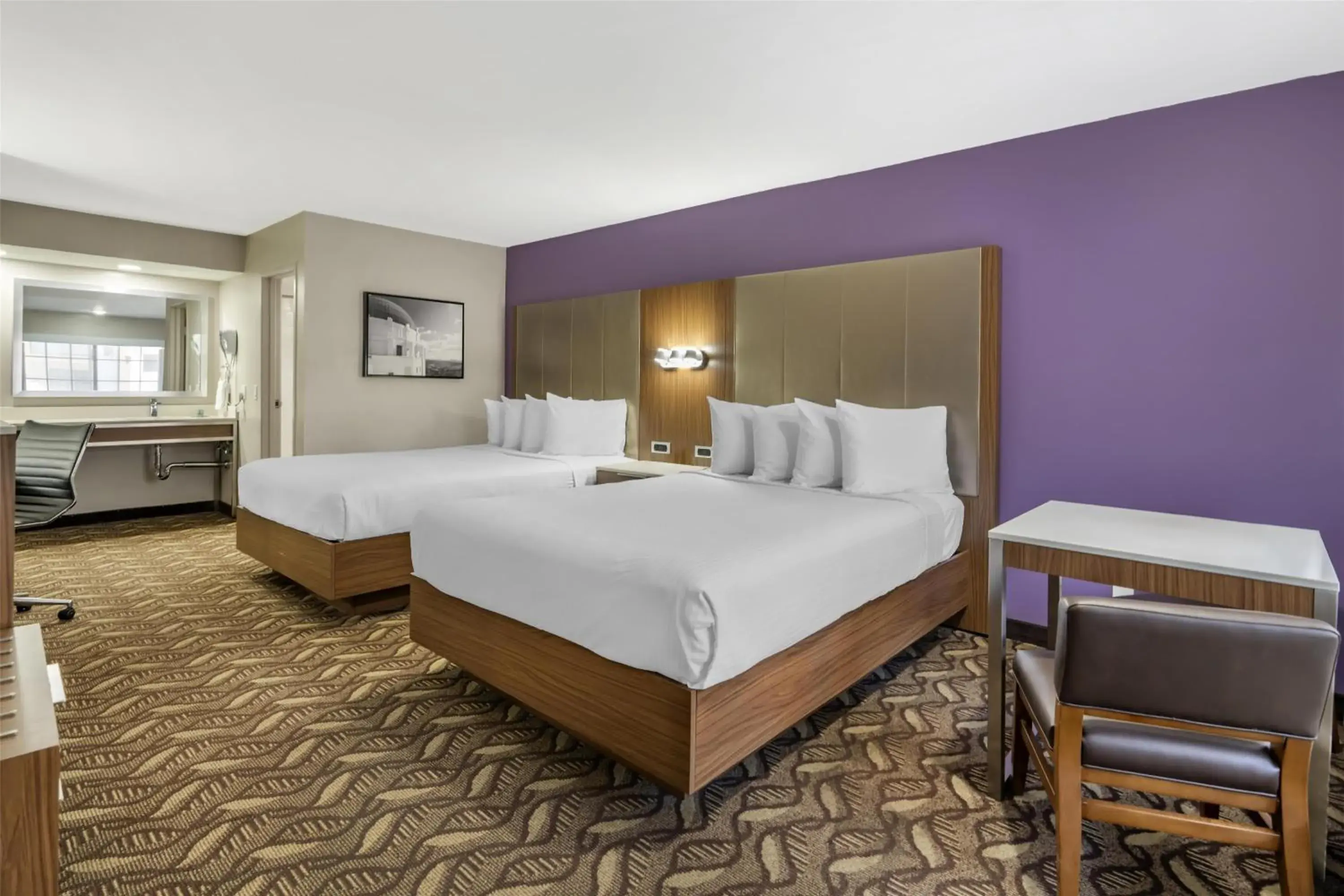 Deluxe Queen Room with Two Queen Beds in Best Western Airport Plaza Inn Hotel - Los Angeles LAX Deluxe Queen Room with Two Queen Beds in Best Western Airport Plaza Inn Hotel - Los Angeles LAX