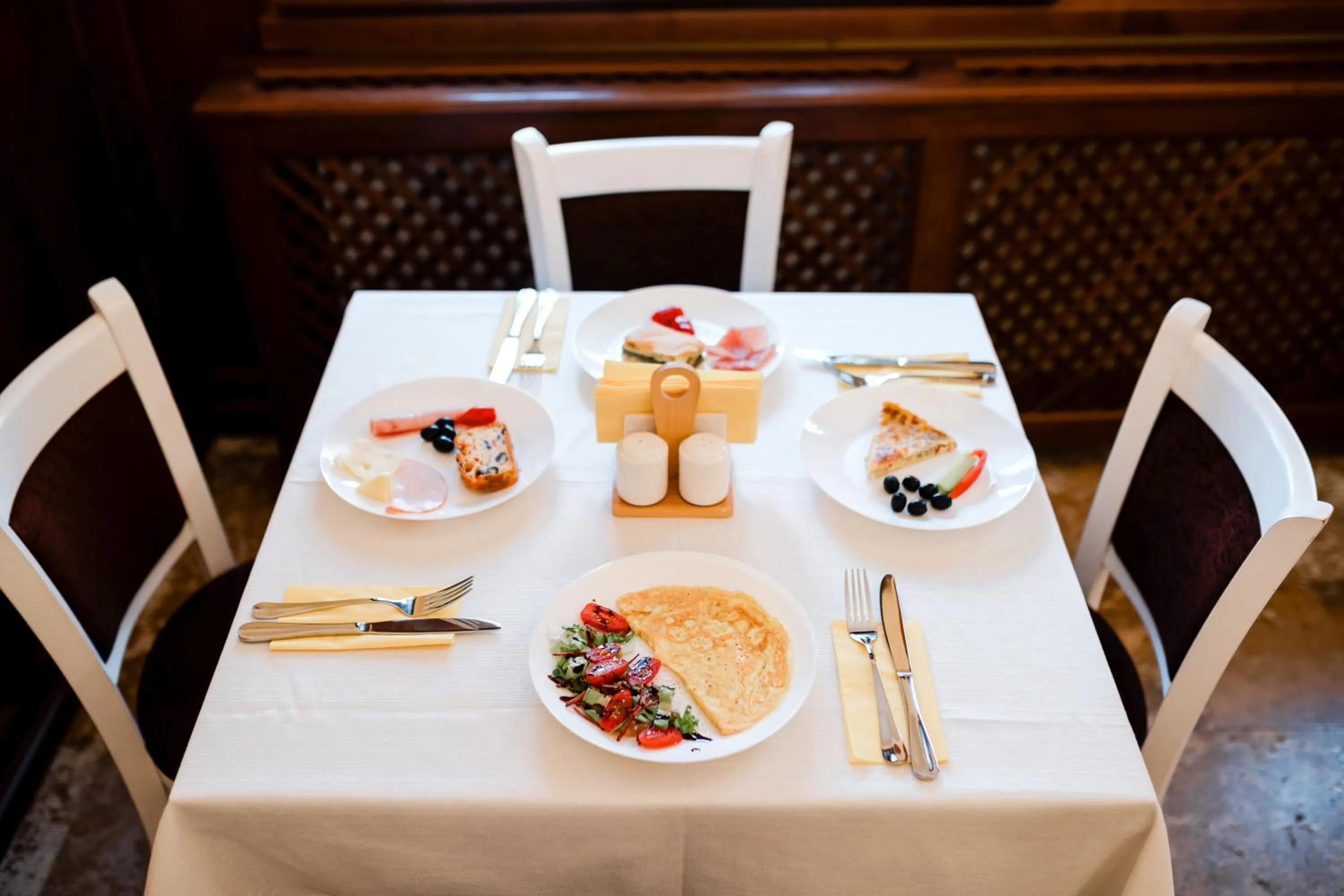 Food and drinks in Rosen Villa Sibiu