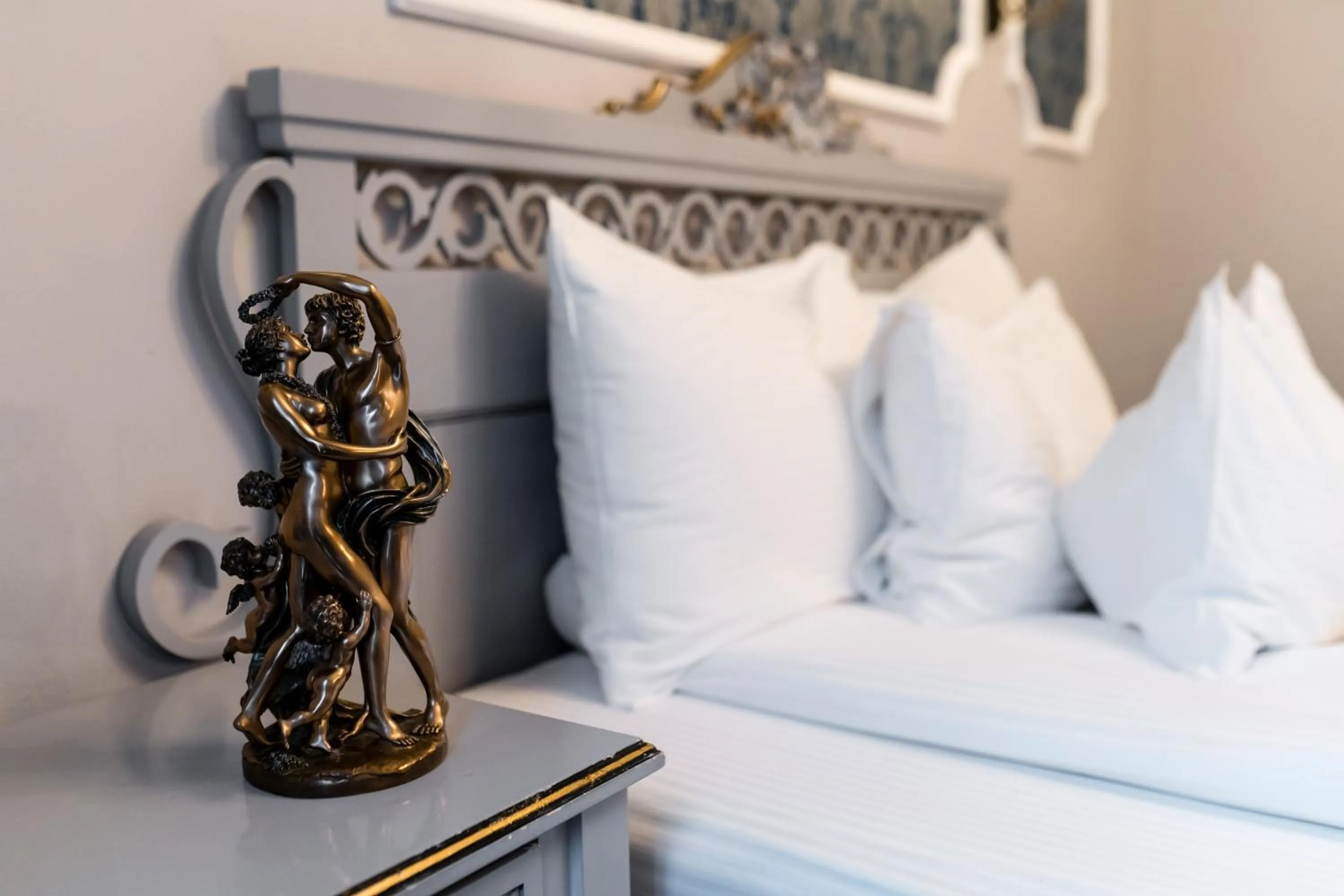 Decorative detail, Bed in Rosen Villa Sibiu